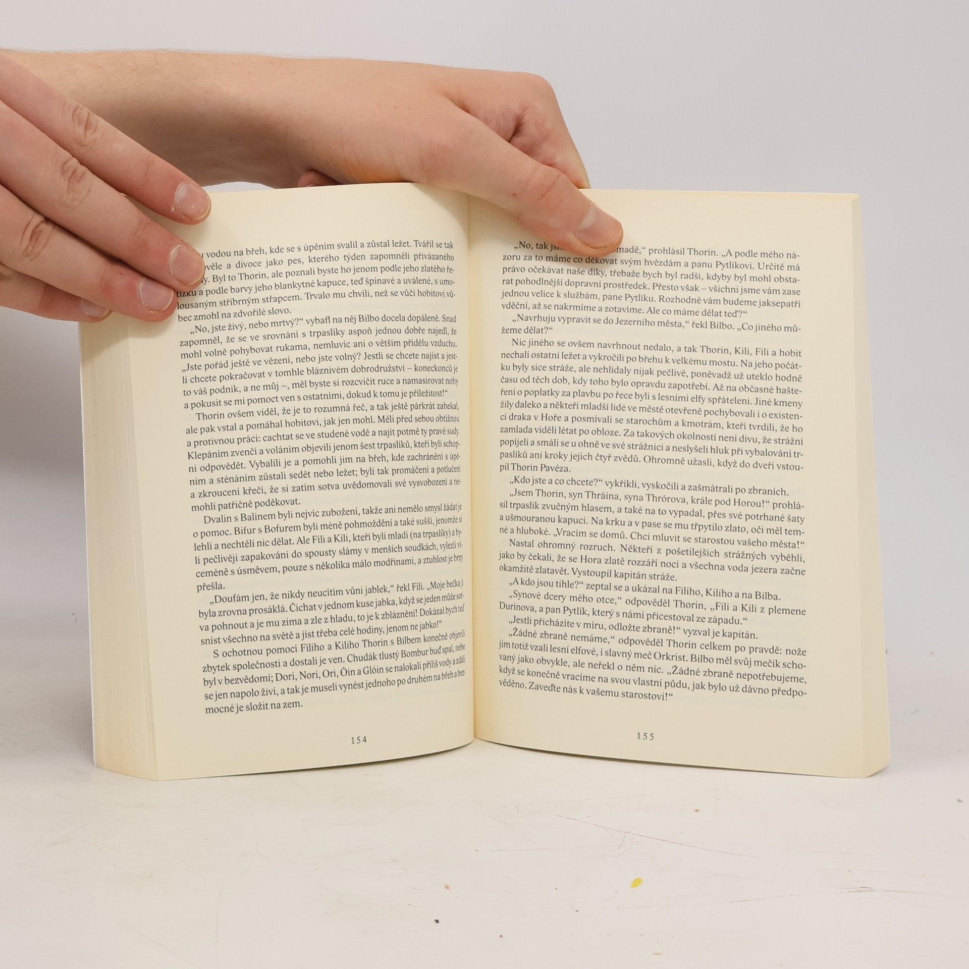 J. R. R. Tolkien Hobit, aneb, Cesta tam a zase zpátky