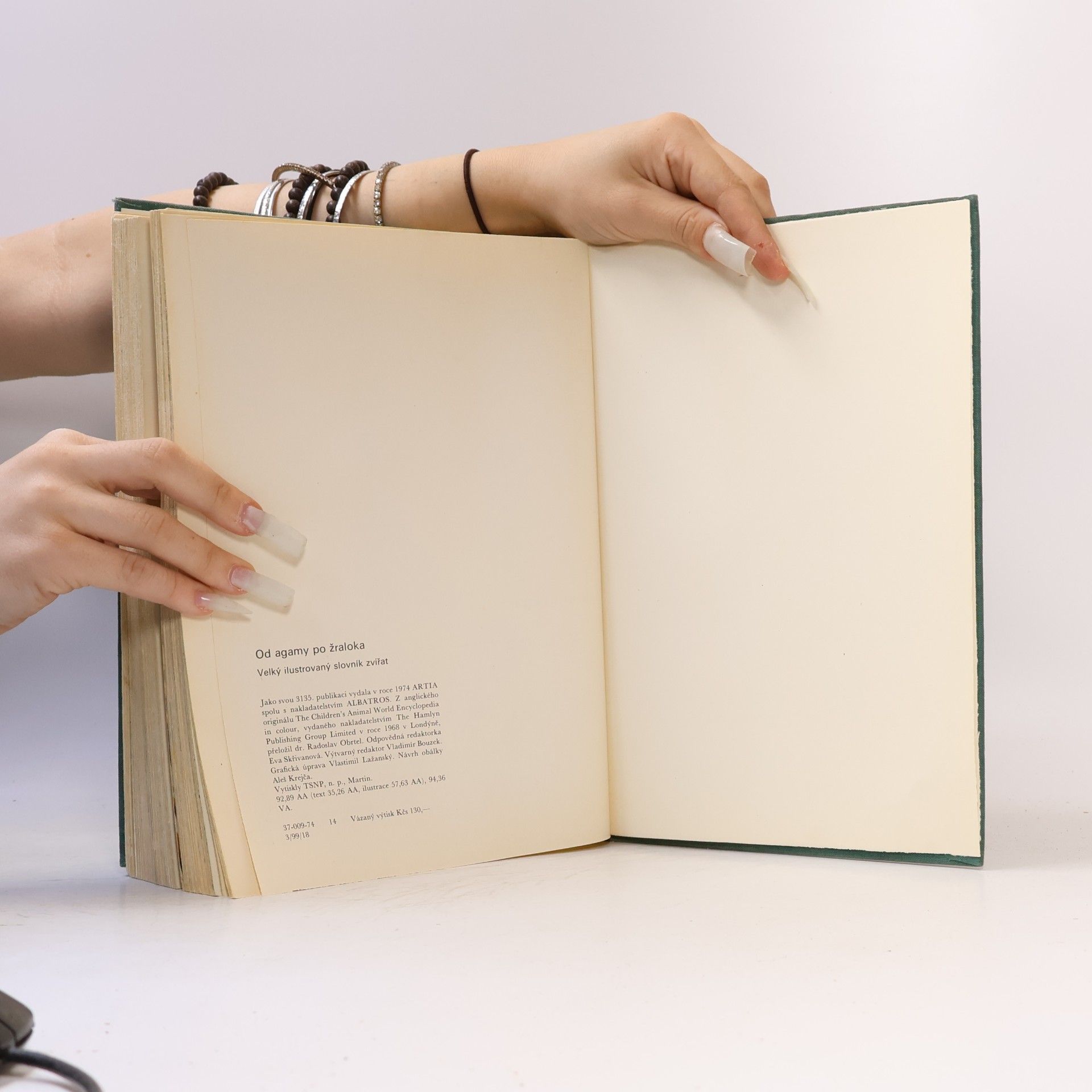 Various authors Od agamy po žraloka. Velký ilustrovaný slovník zvířat