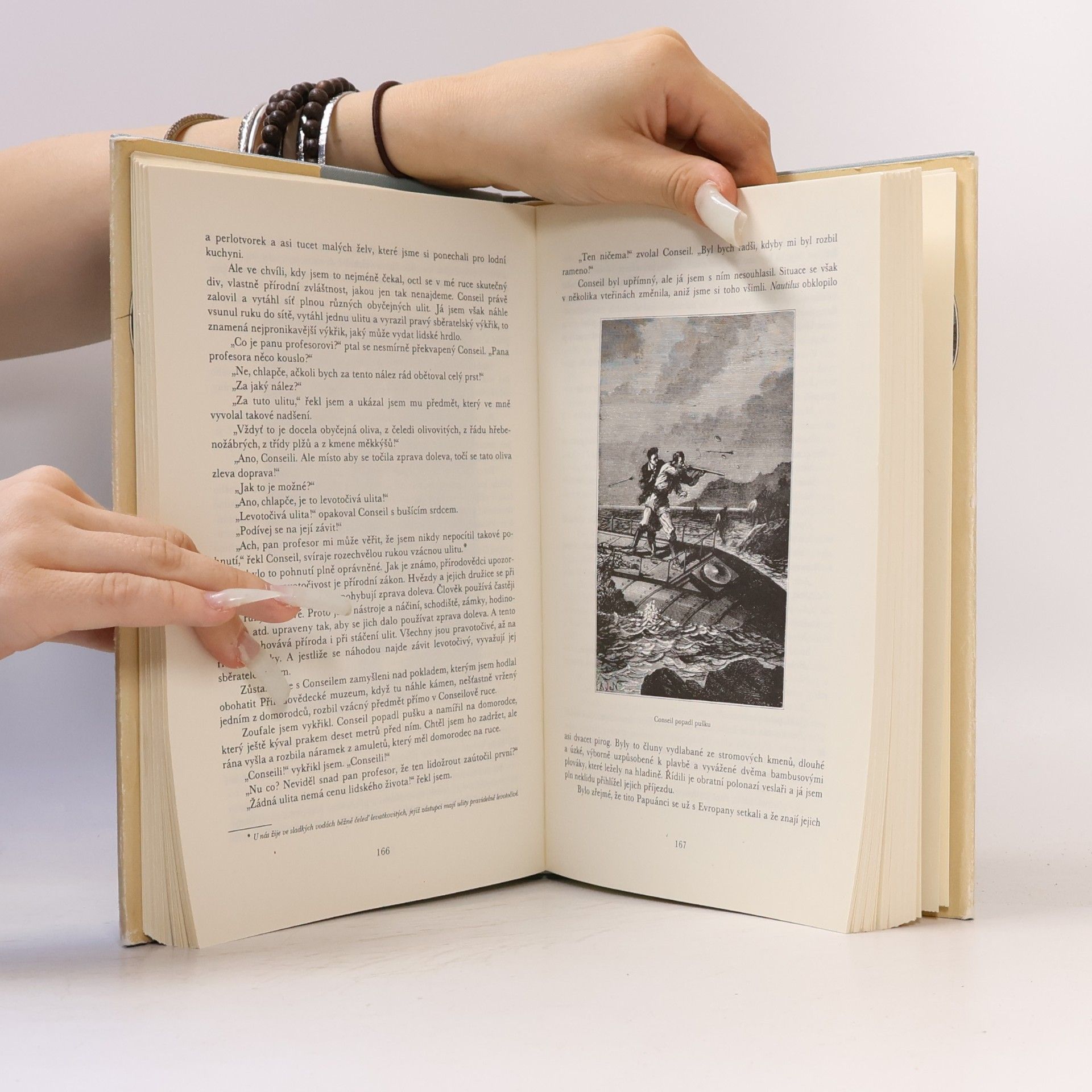 Jules Verne Dvacet tisíc mil pod mořem