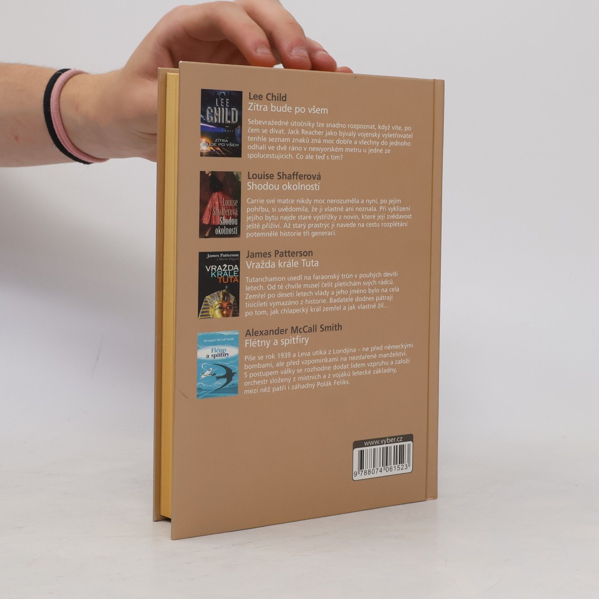 Various authors Nejlepší světové čtení. Zítra bude po všem. Shodou okolností. Vražda krále Tuta. Flétny a spitfiry.