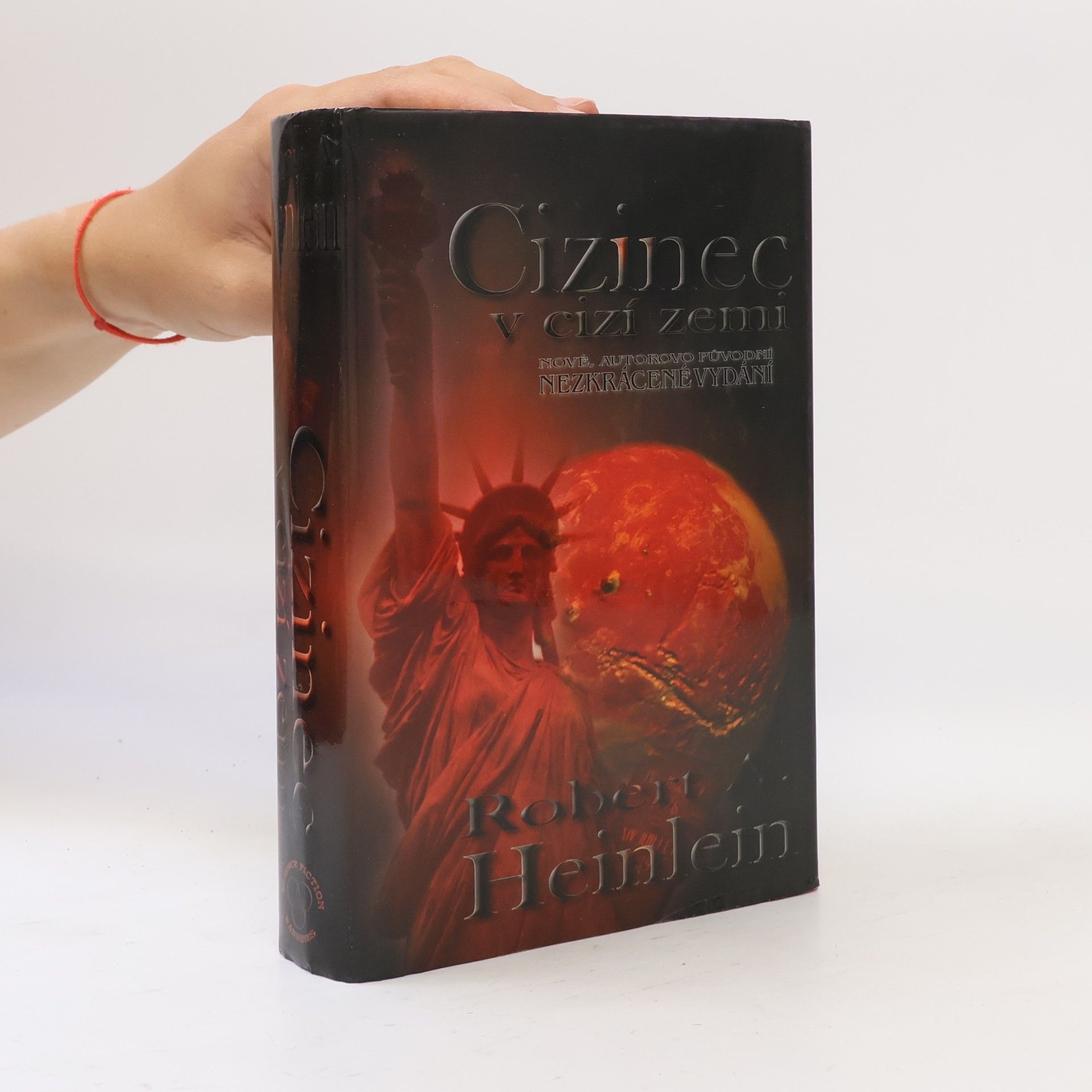 Robert A. Heinlein Cizinec v cizí zemi