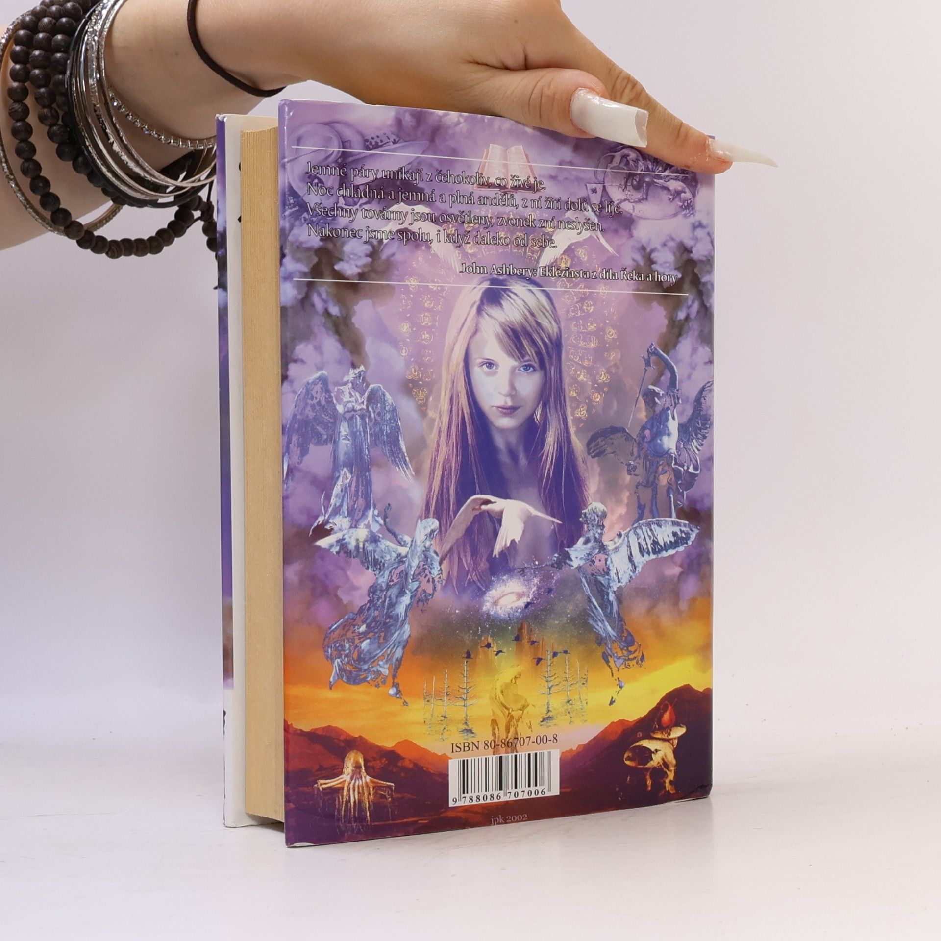 Philip Pullman Jantarový dalekohled