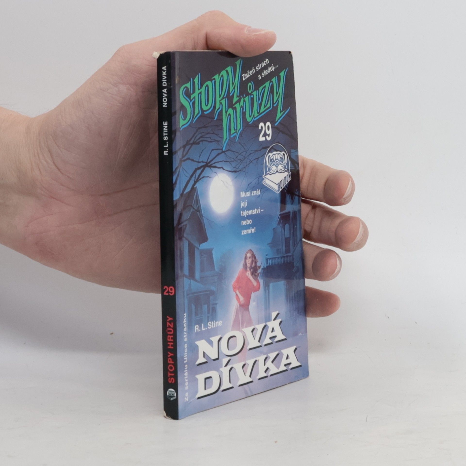 R. L. Stine Nová dívka