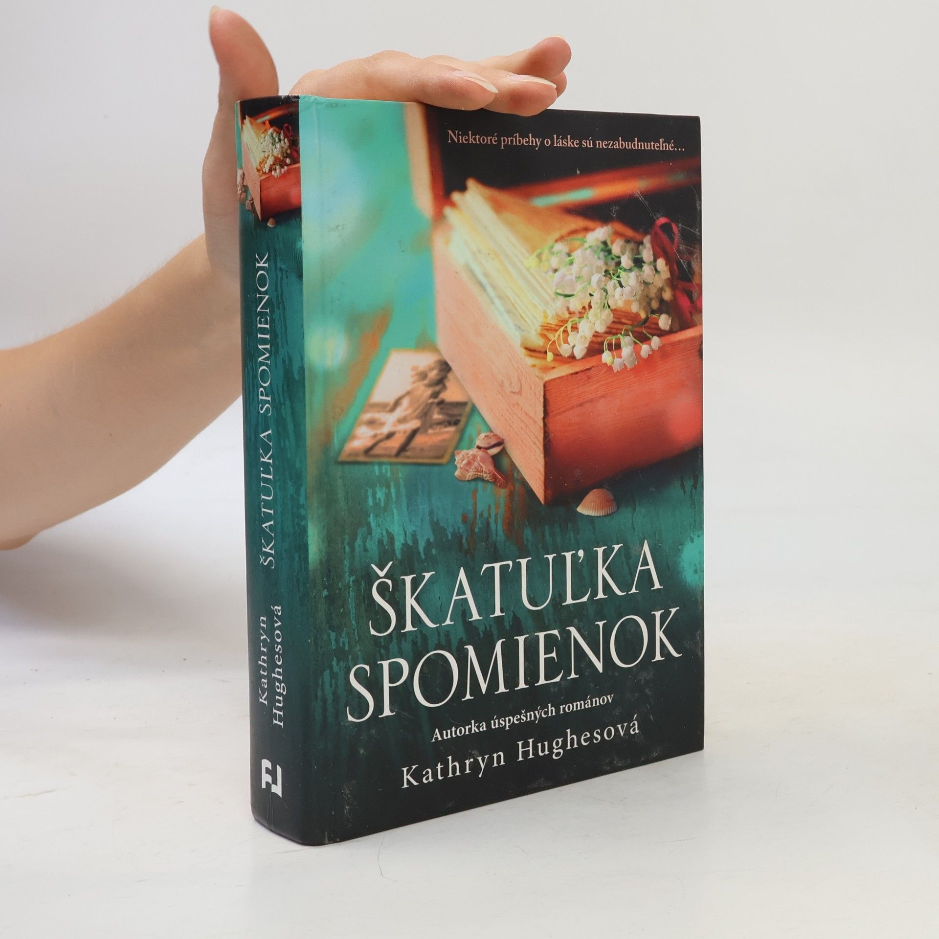 Kathryn Hughes Škatuľka spomienok