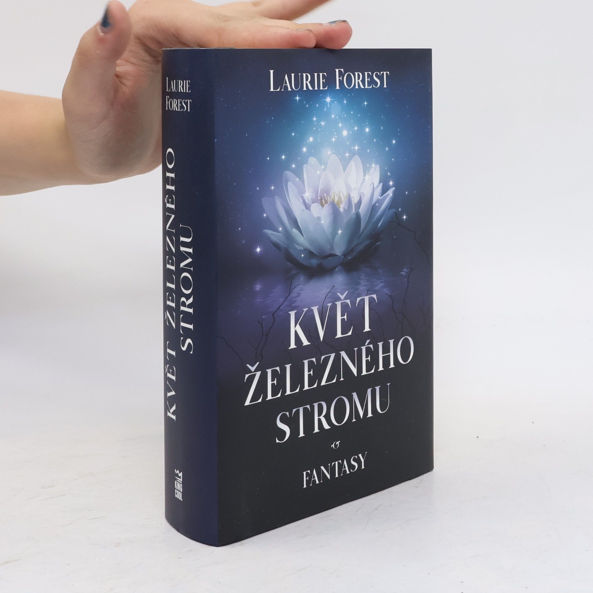 Laurie Forest Květ železného stromu