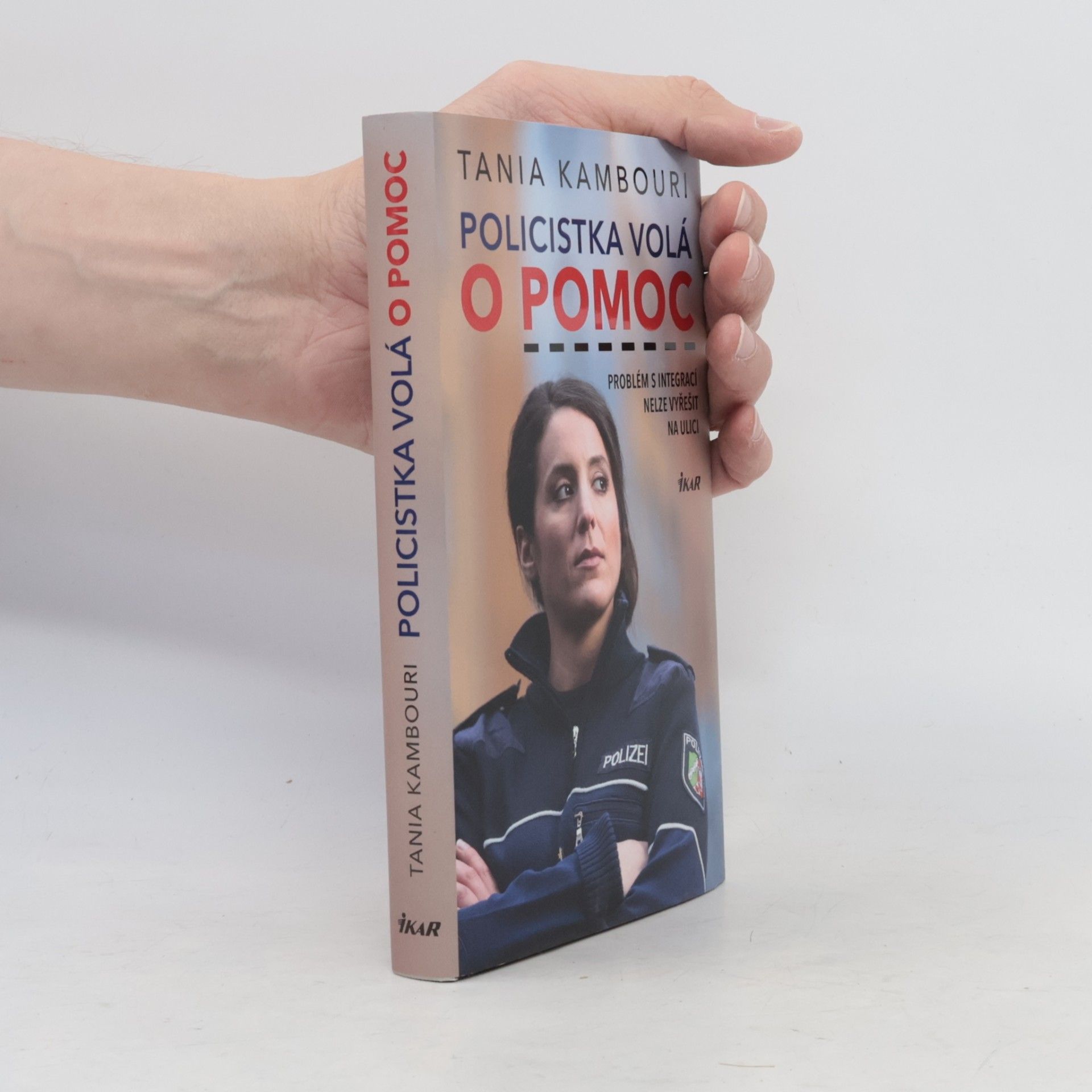 Tania Kambouri Policistka volá o pomoc