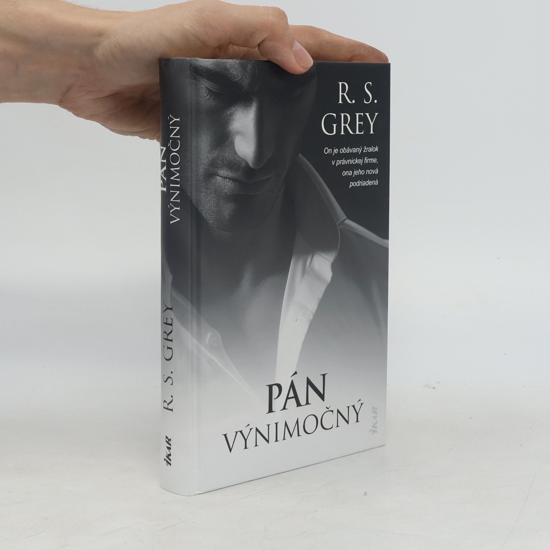 R. S. Grey Pán Výnimočný