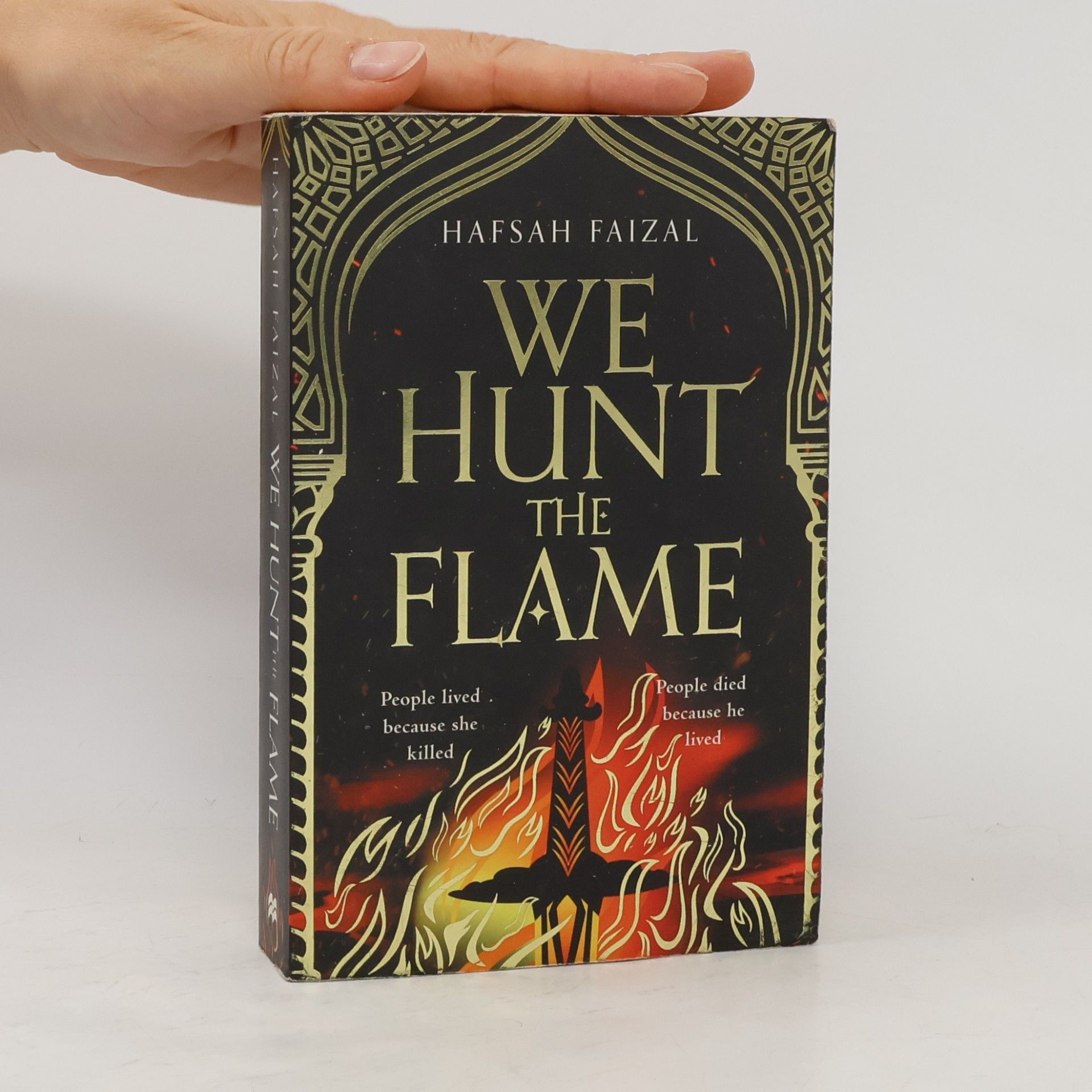 Hafsah Faizal We Hunt the Flame