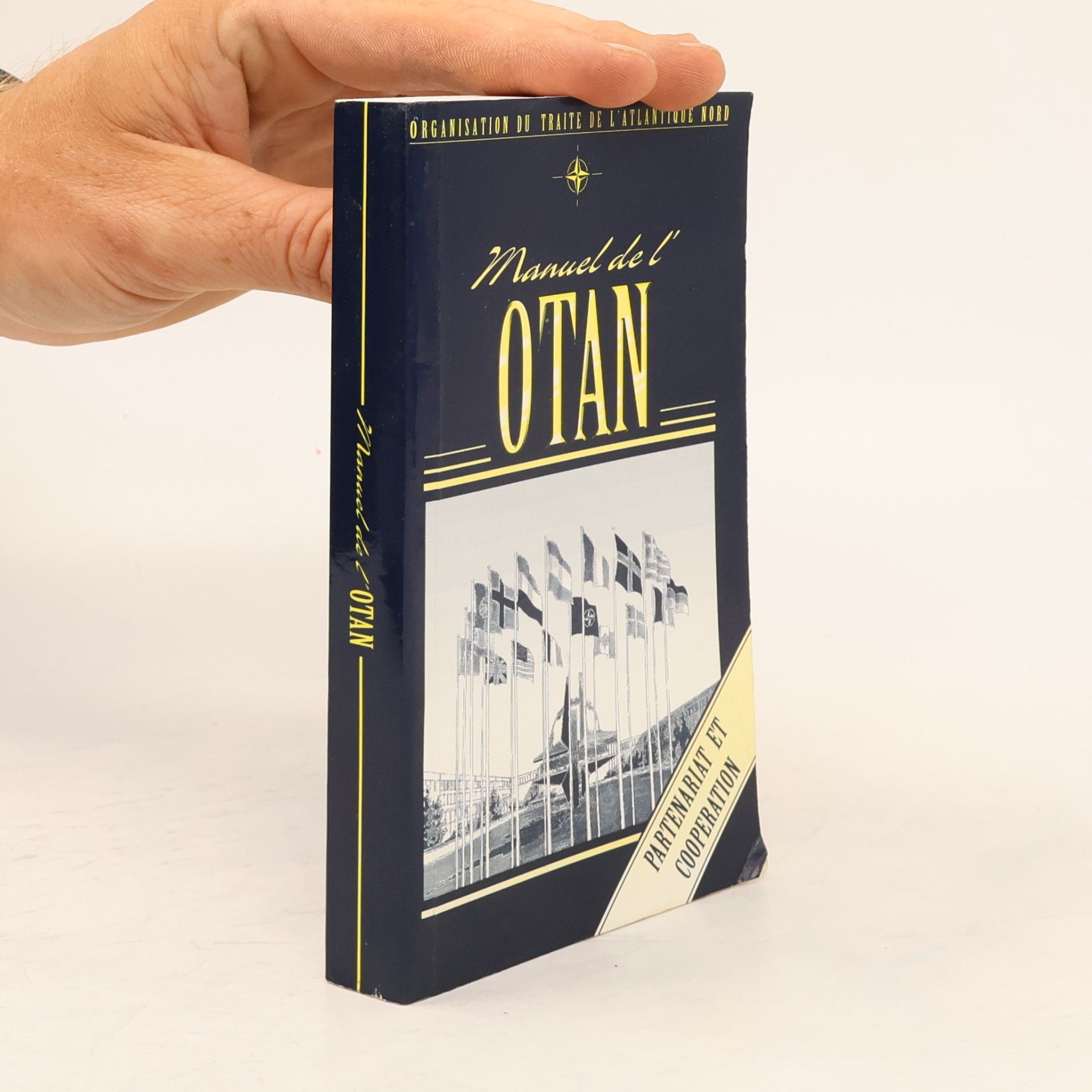 Autores varios Manuel de l'OTAN