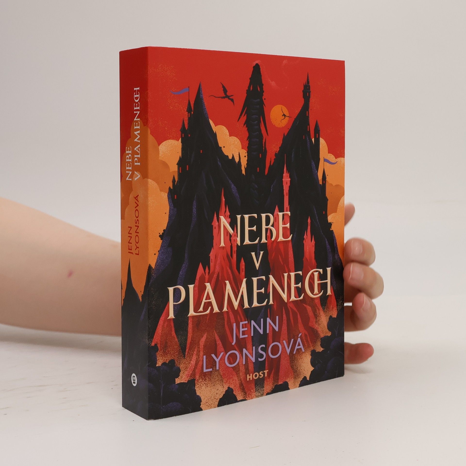 Jenn Lyons Nebe v plamenech