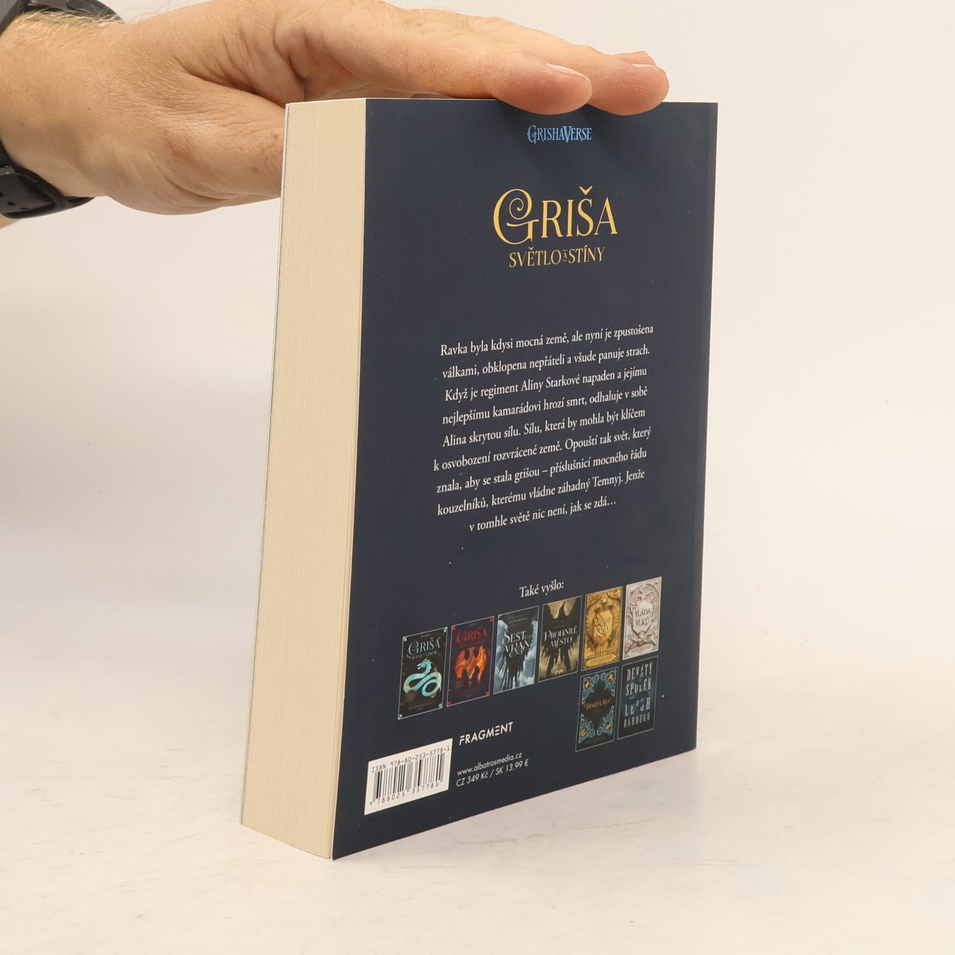 Leigh Bardugo Griša. Světlo a stíny