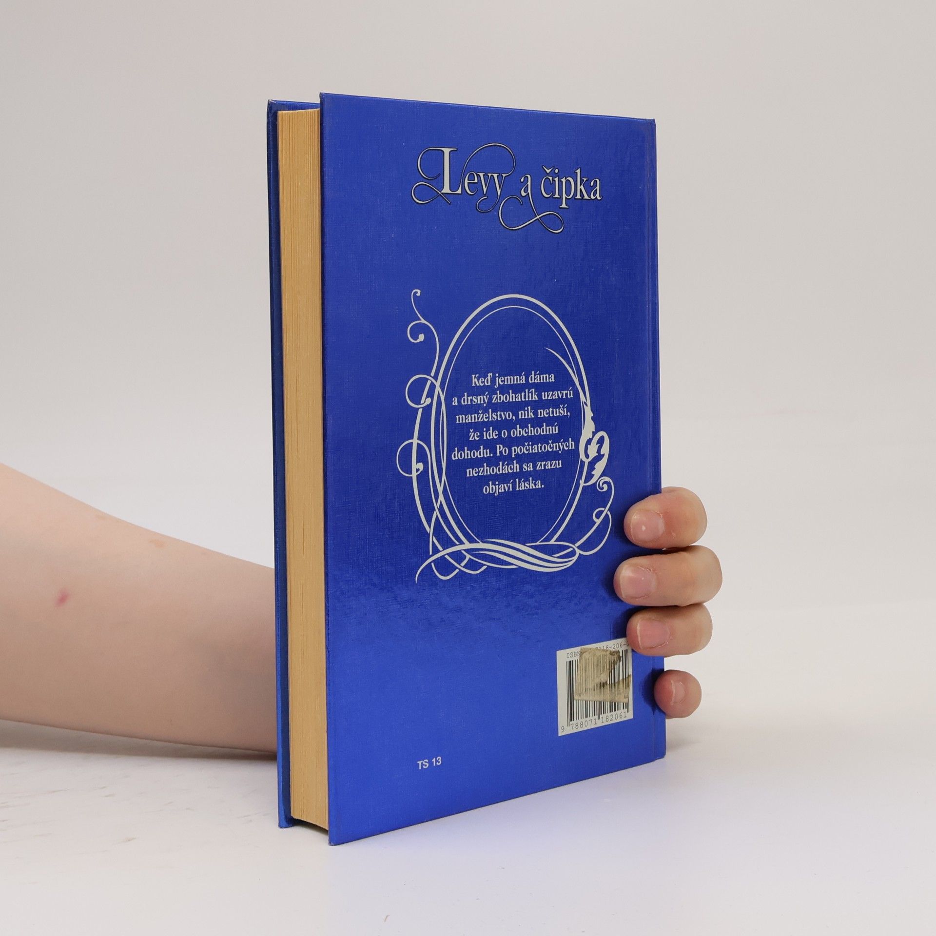 Meagan McKinney Levy a čipka