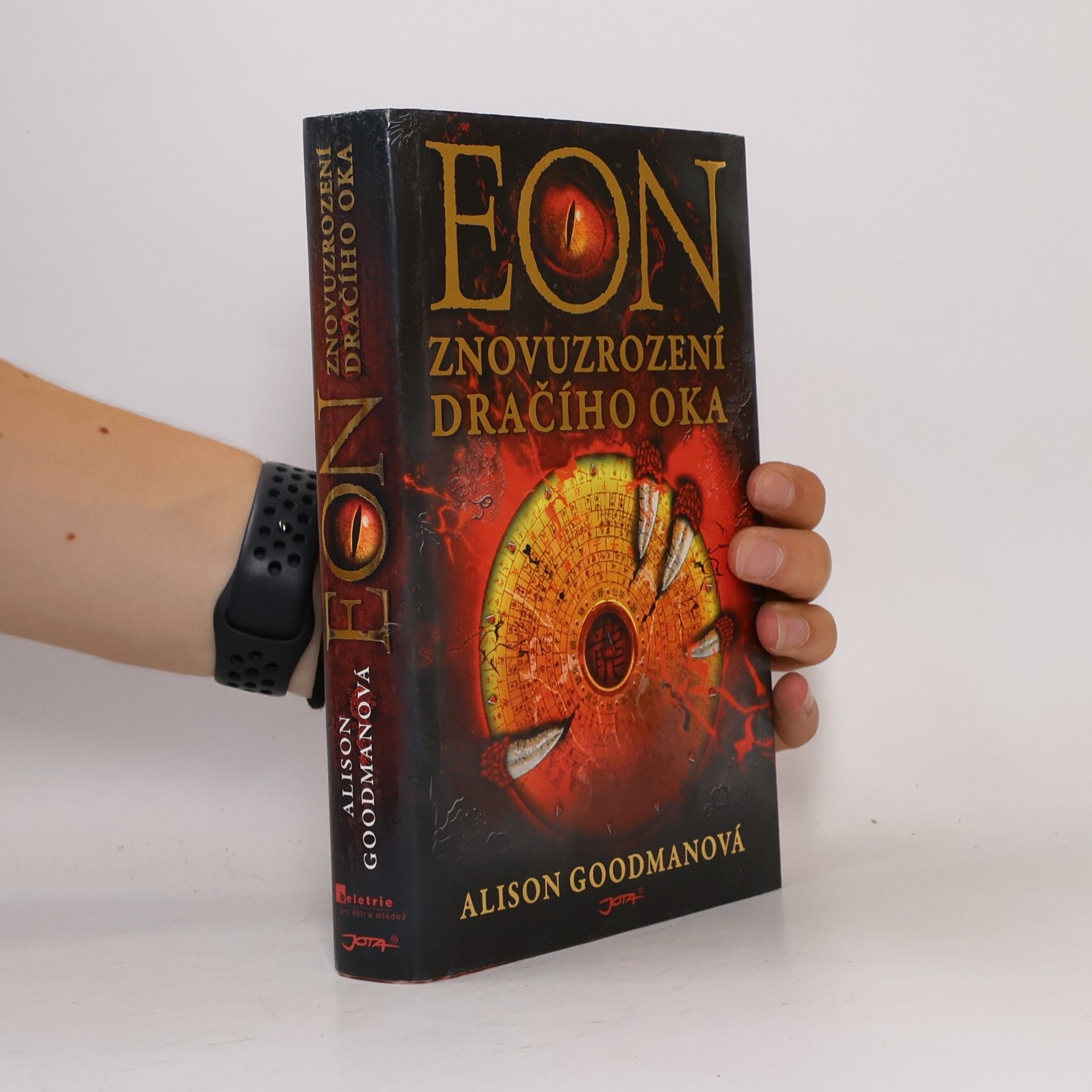 Alison Goodman Eon. Znovuzrození dračího oka
