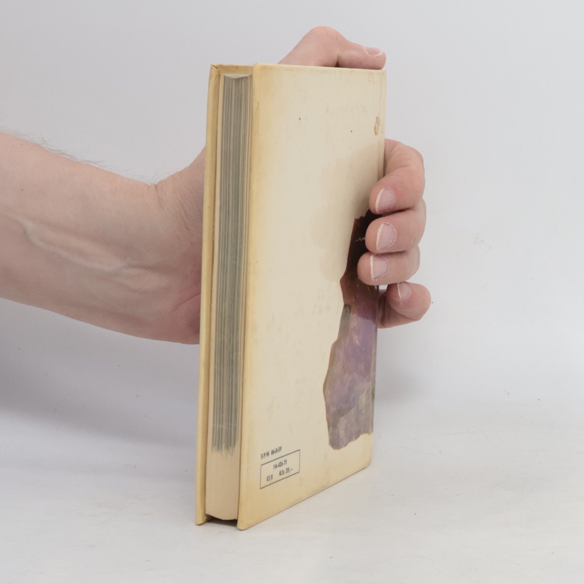 Karel Tuček Kapesní atlas nerostů a hornin