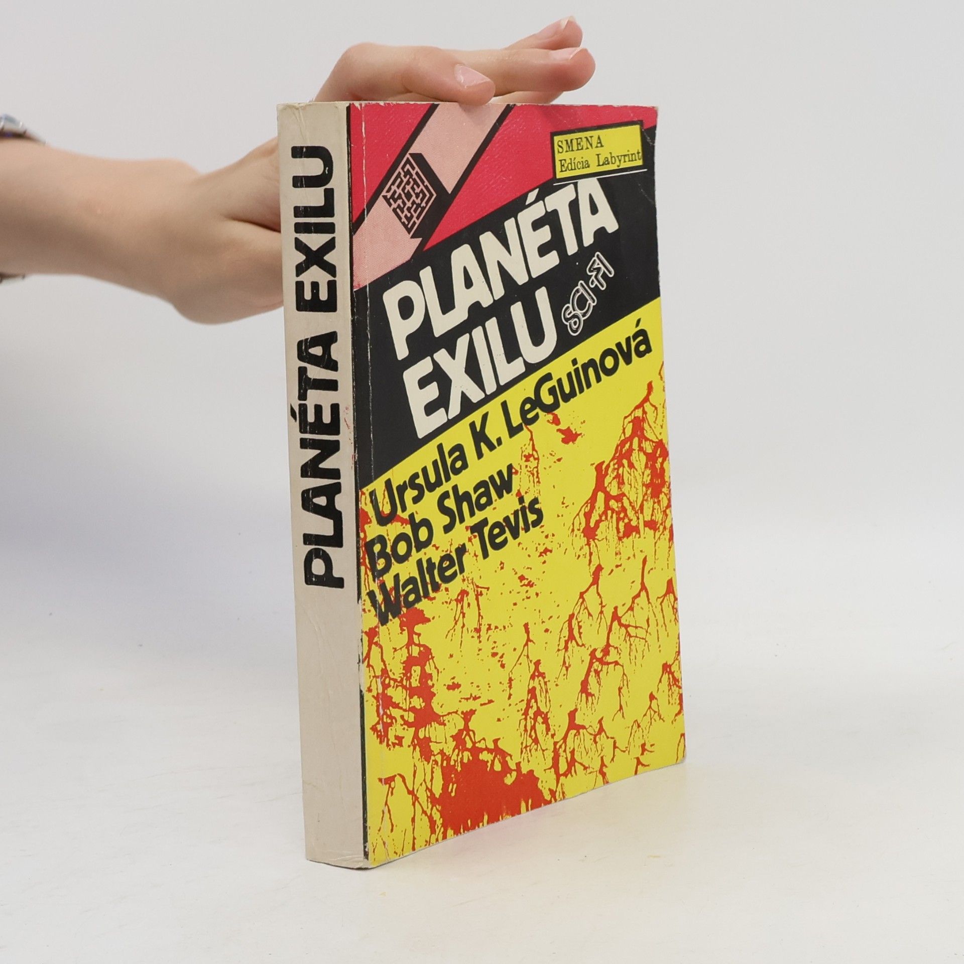 Tevis Walter Planéta exilu