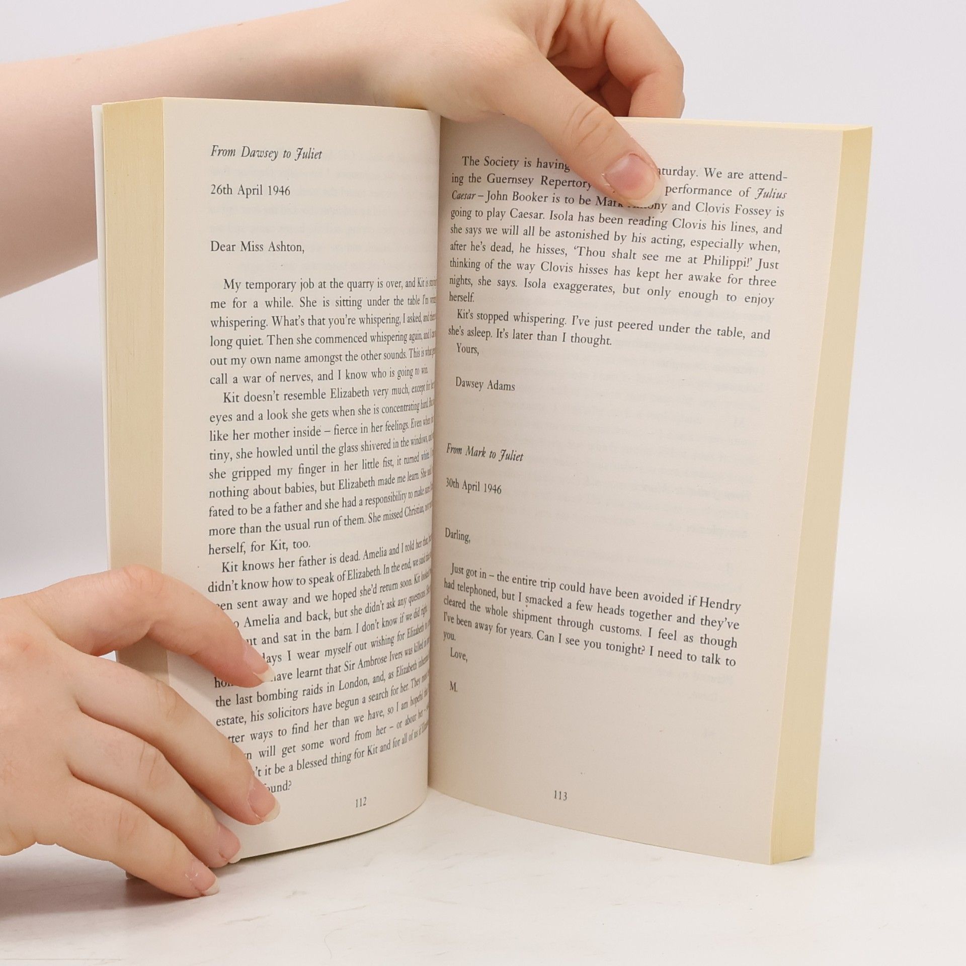 Annie Barrows The Guernsey Literary and Potato Peel Pie Society
