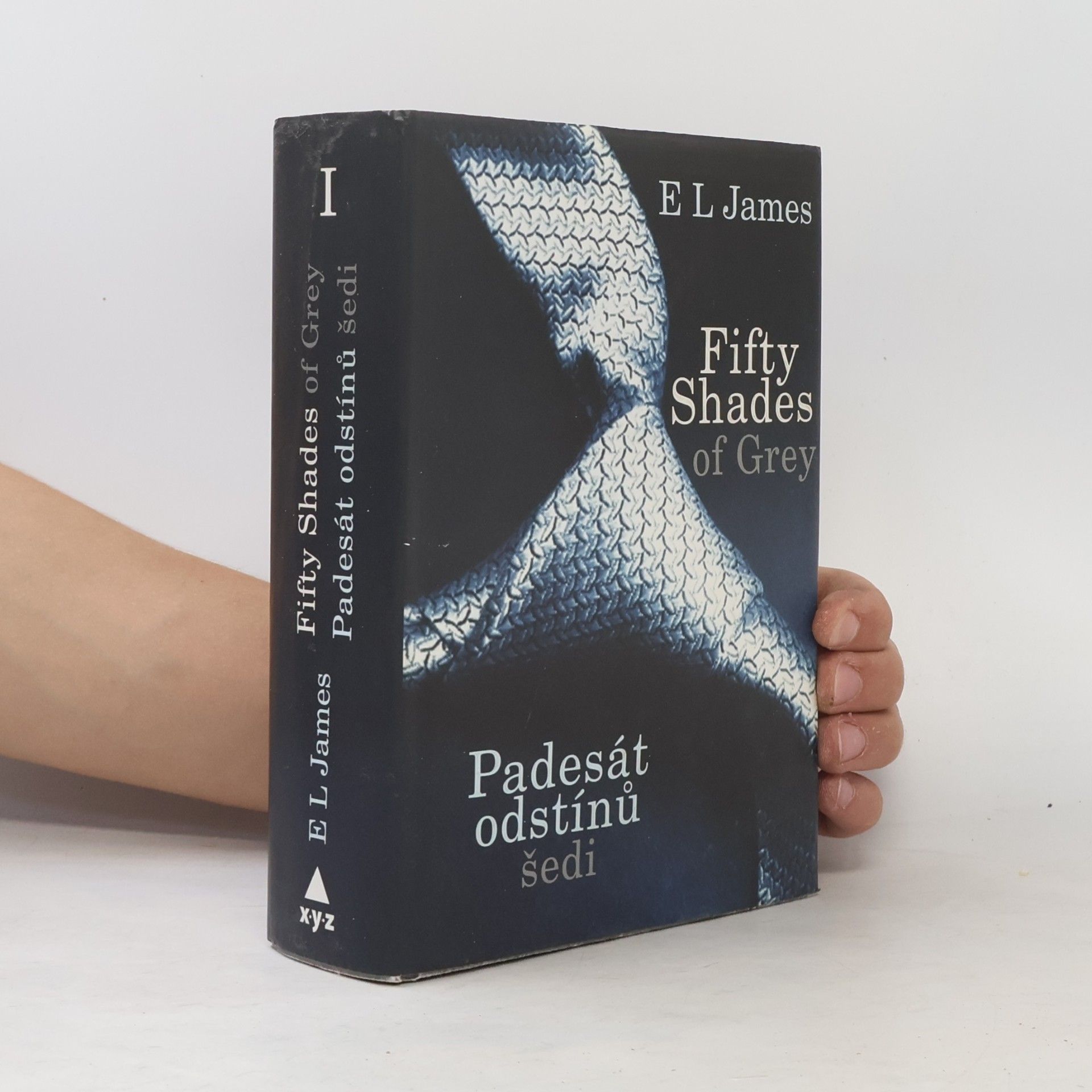 E. L. James Padesát odstínů šedi