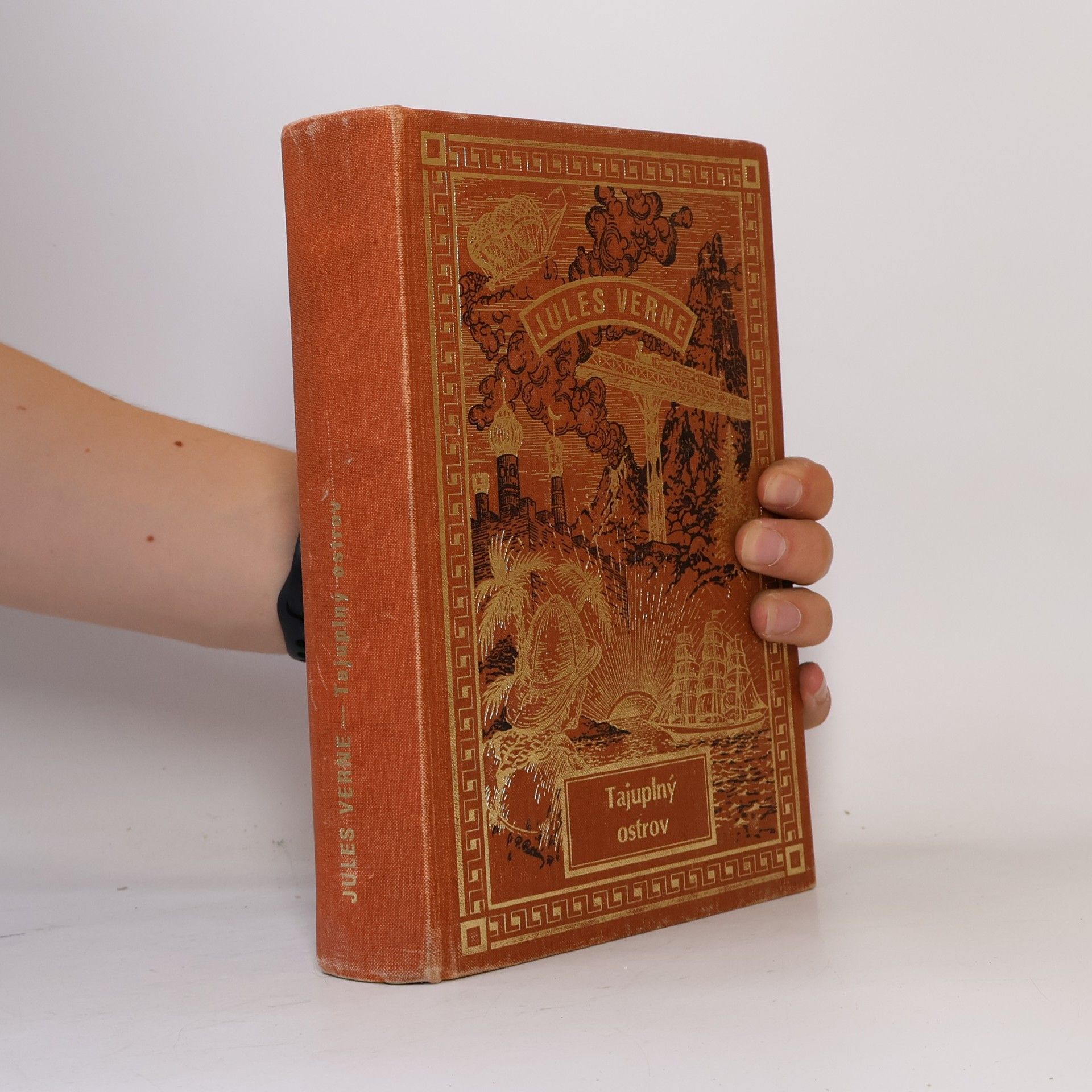 Jules Verne Tajuplný ostrov