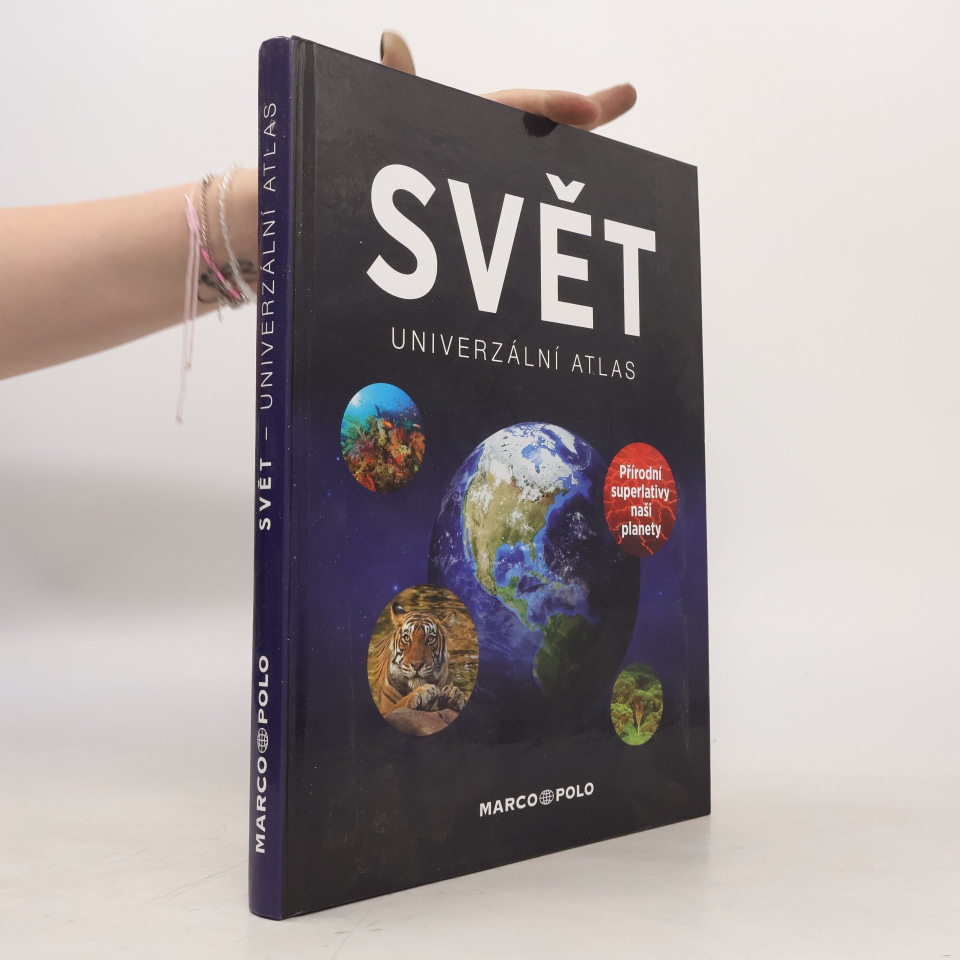 Kolektiv autorů Svět - univerzální atlas