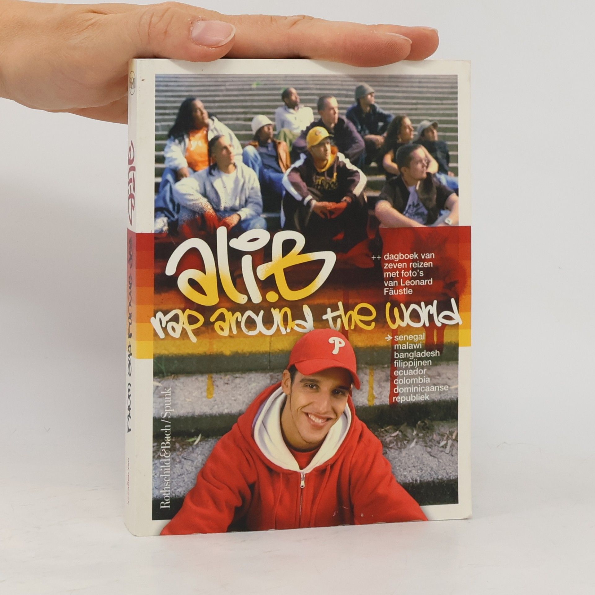 Leonard Fäustle Rap Around the World