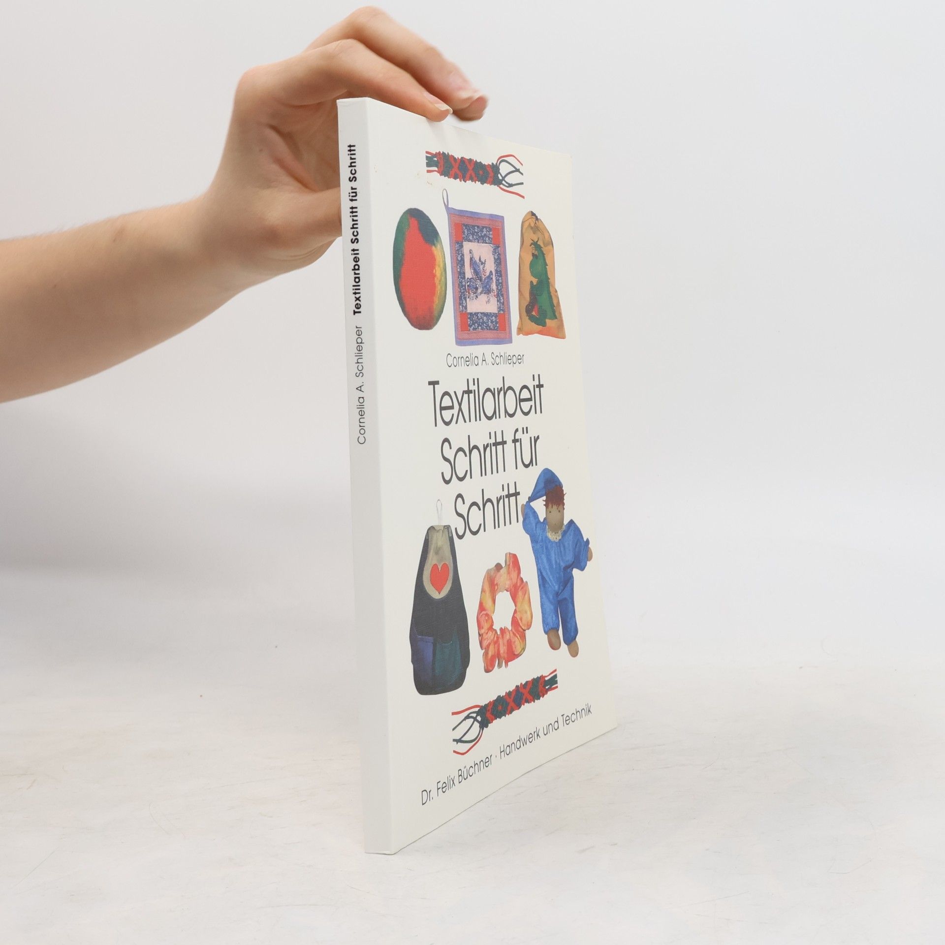 Cornelia A. Schlieper Textilarbeit Schritt für Schritt