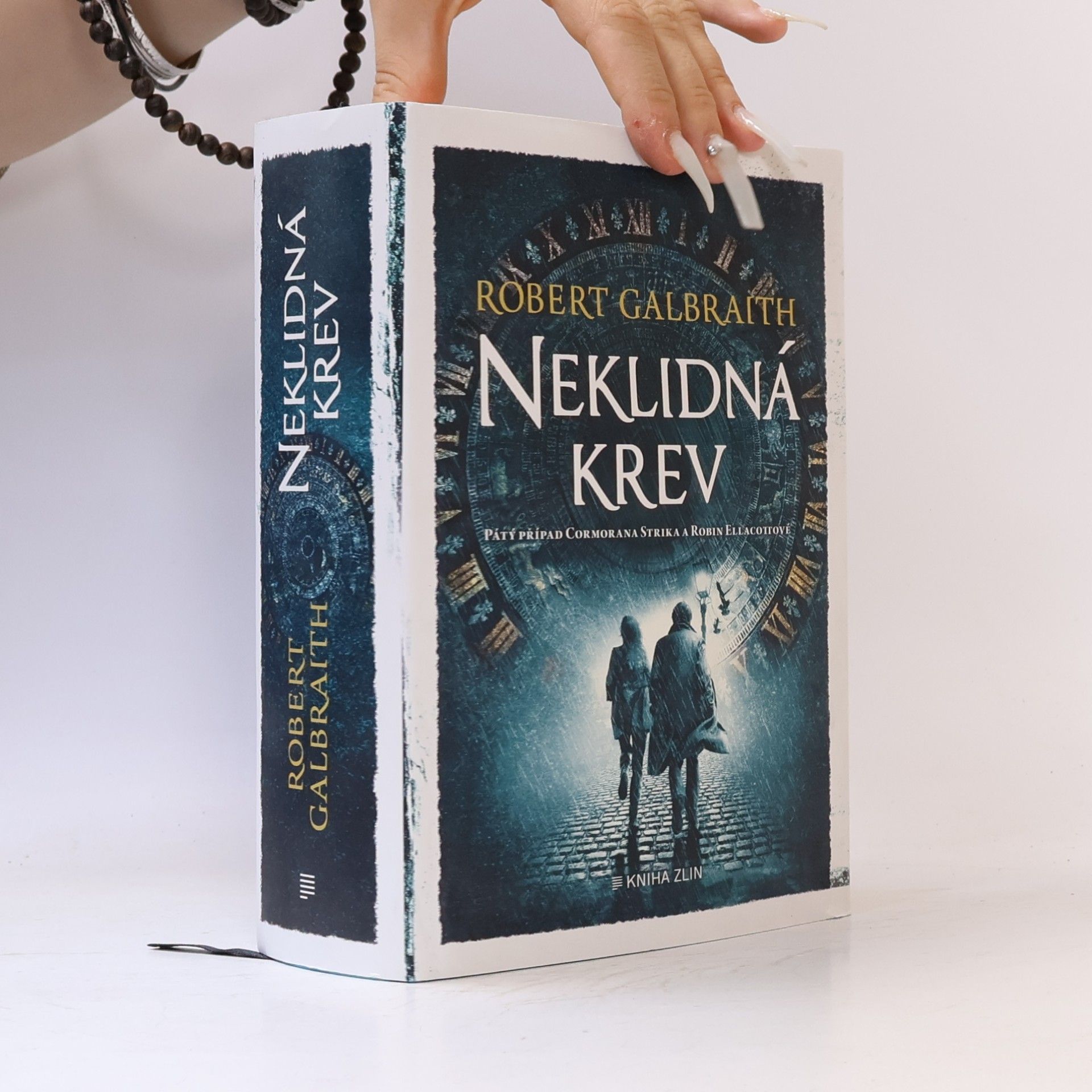 J. K. Rowling Neklidná krev