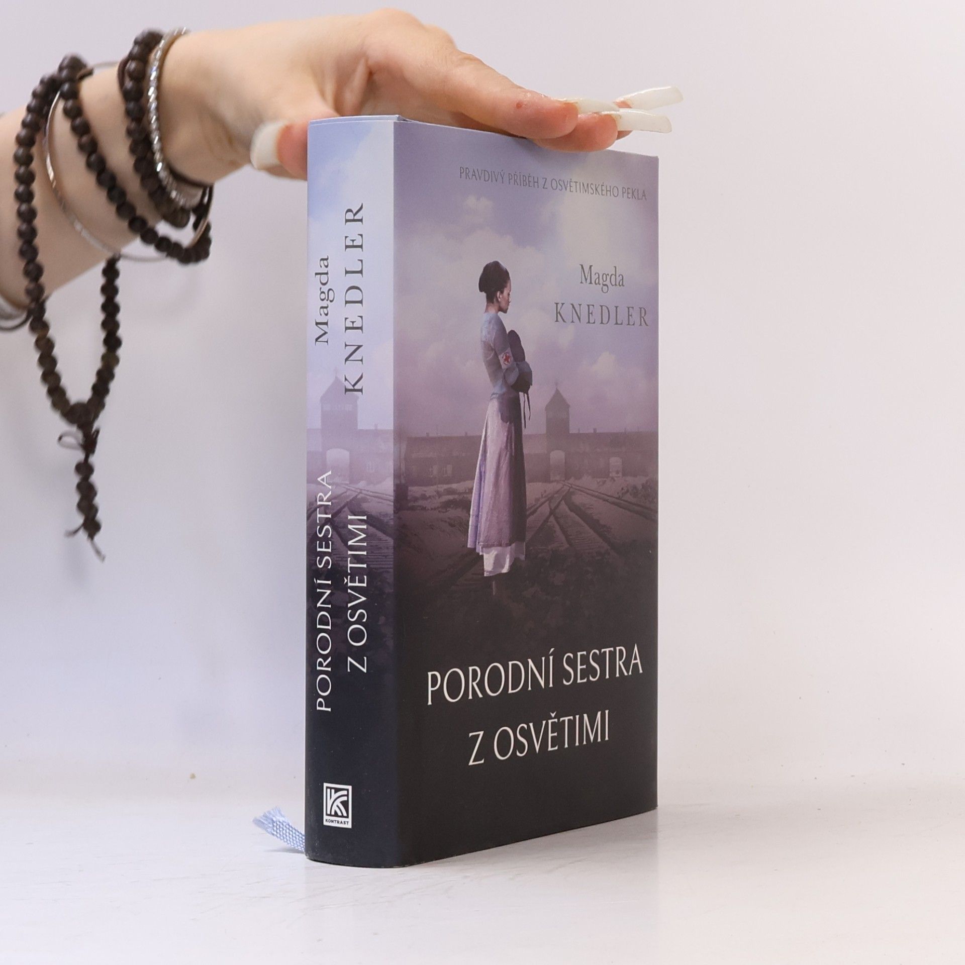 Magdalena Knedler Porodní sestra z Osvětimi