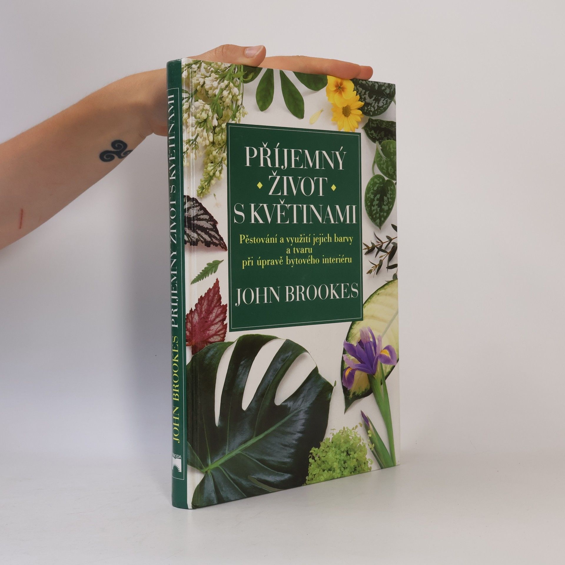 John Brookes Příjemný život s květinami