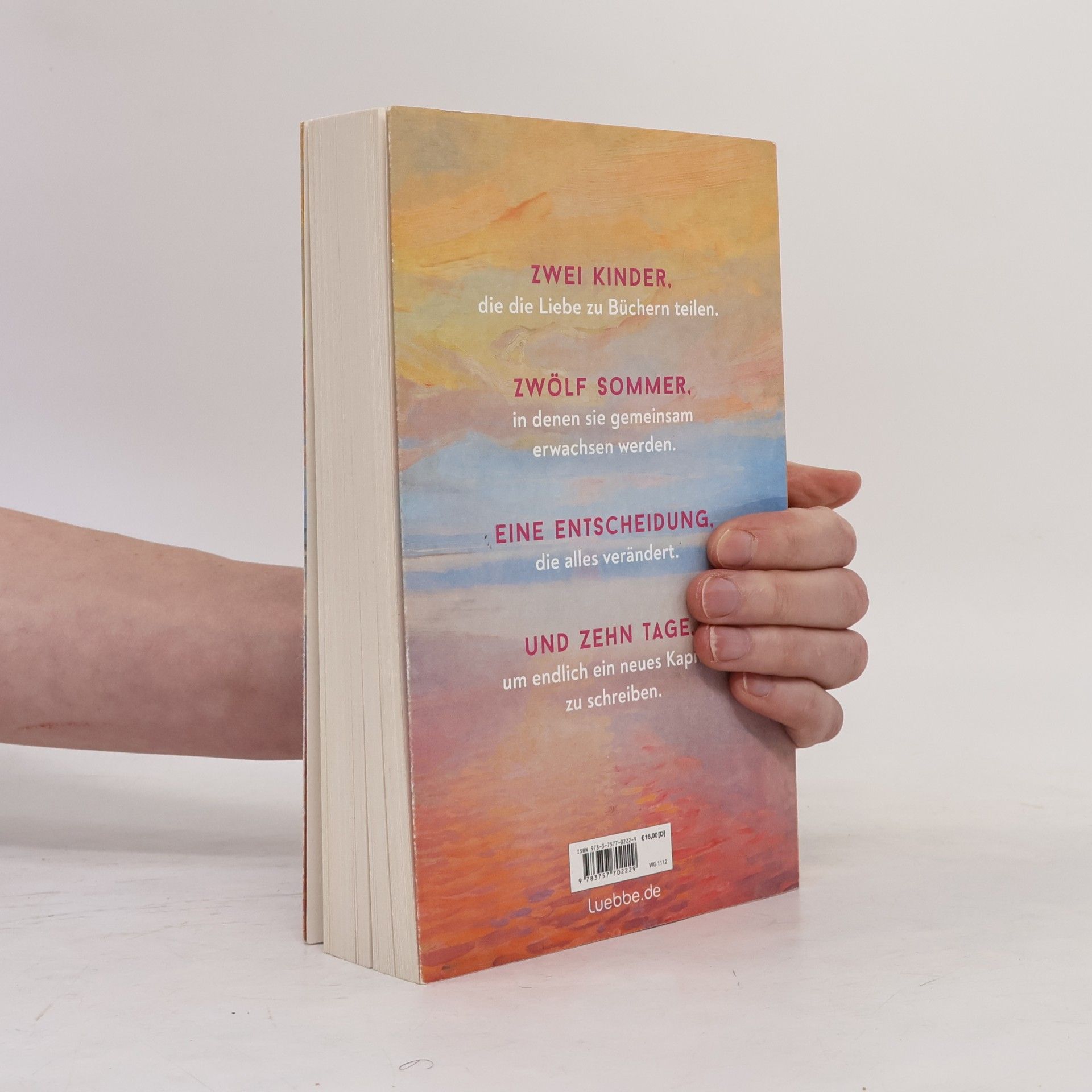 Lucy Astner Kein Sommer ohne August: Roman. SPIEGEL-Bestseller – der Sommerroman des Jahres für alle, die Bücher, Buchhandlungen und große Liebesgeschichten lieben (Every Summer Has A Story, Band 1)