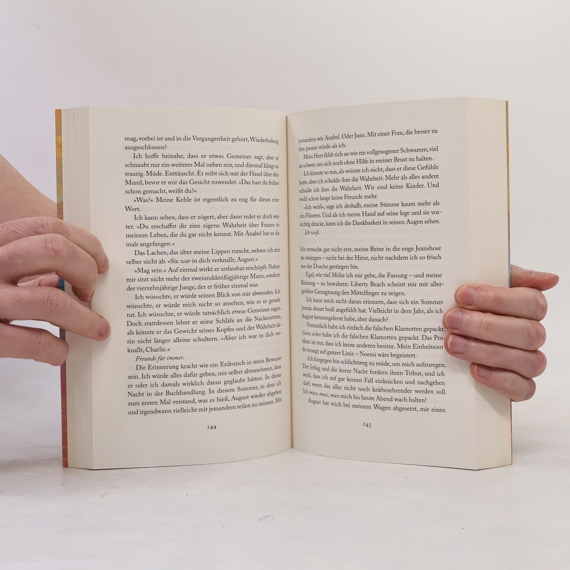 Lucy Astner Kein Sommer ohne August: Roman. SPIEGEL-Bestseller – der Sommerroman des Jahres für alle, die Bücher, Buchhandlungen und große Liebesgeschichten lieben (Every Summer Has A Story, Band 1)