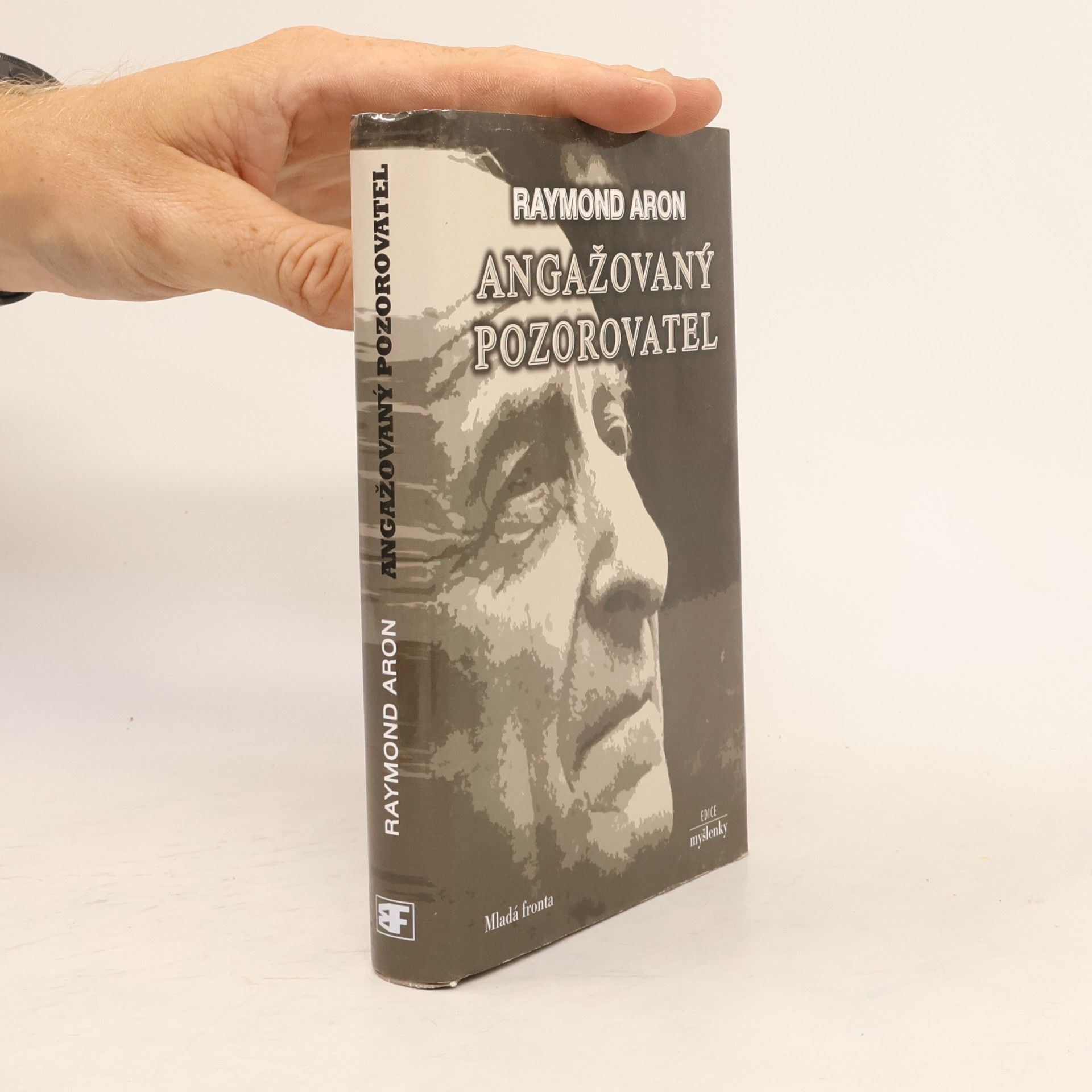 JeanLouis Missika Angažovaný pozorovatel: rozhovory s Jeanem-Louisem Missikou a Dominiquem Woltonem