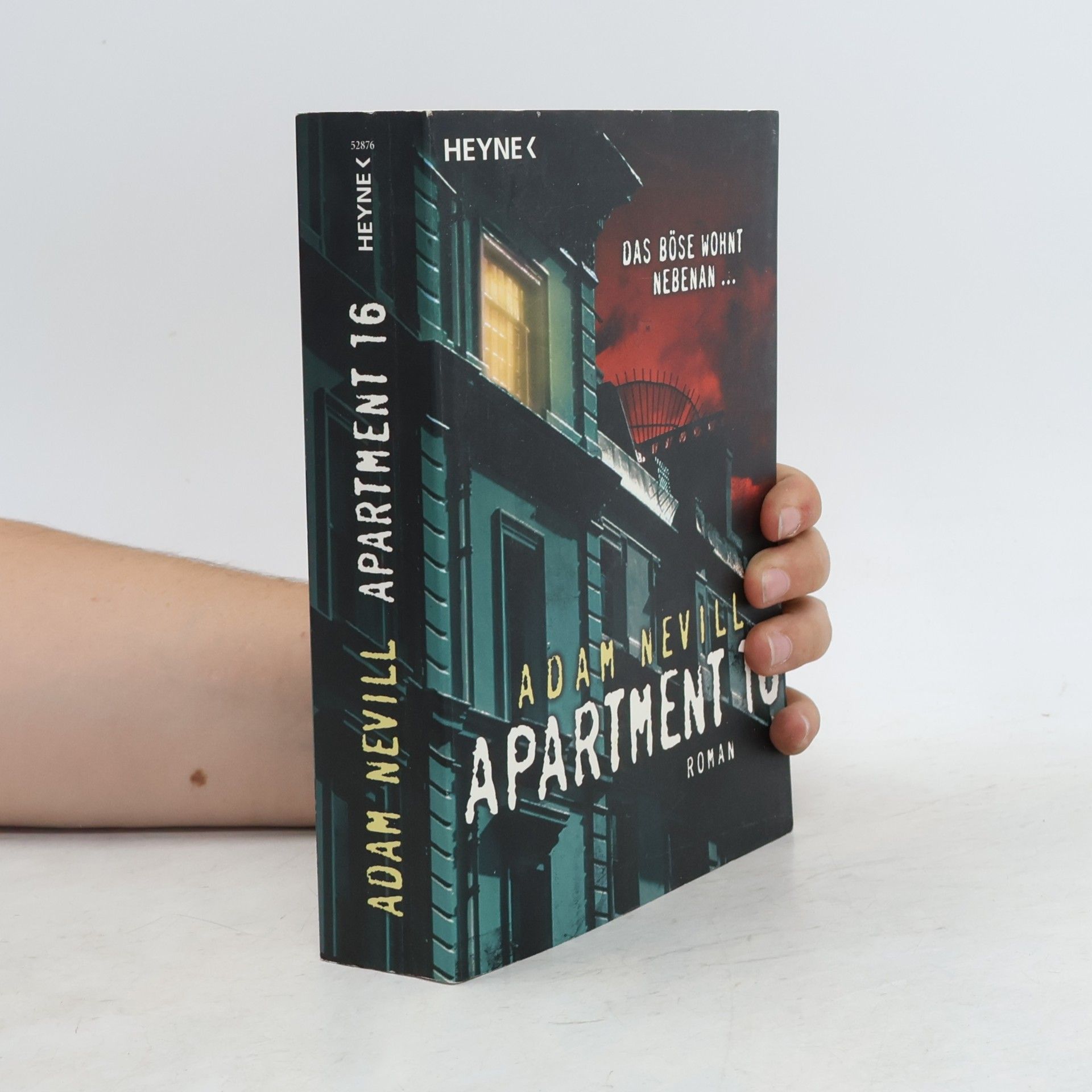 Adam Nevill Apartment 16. Roman