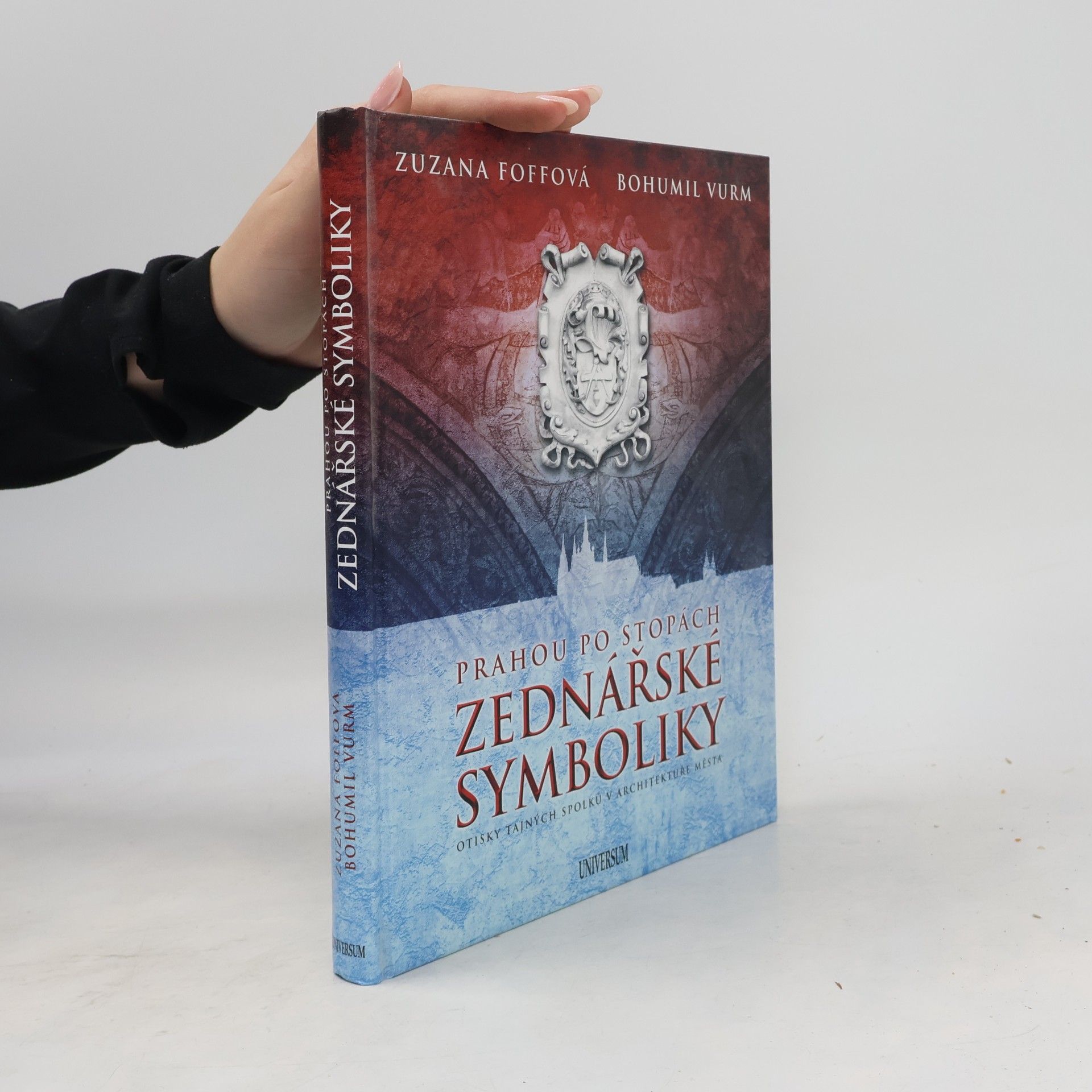 Zuzana Foffová Prahou po stopách zednářské symboliky