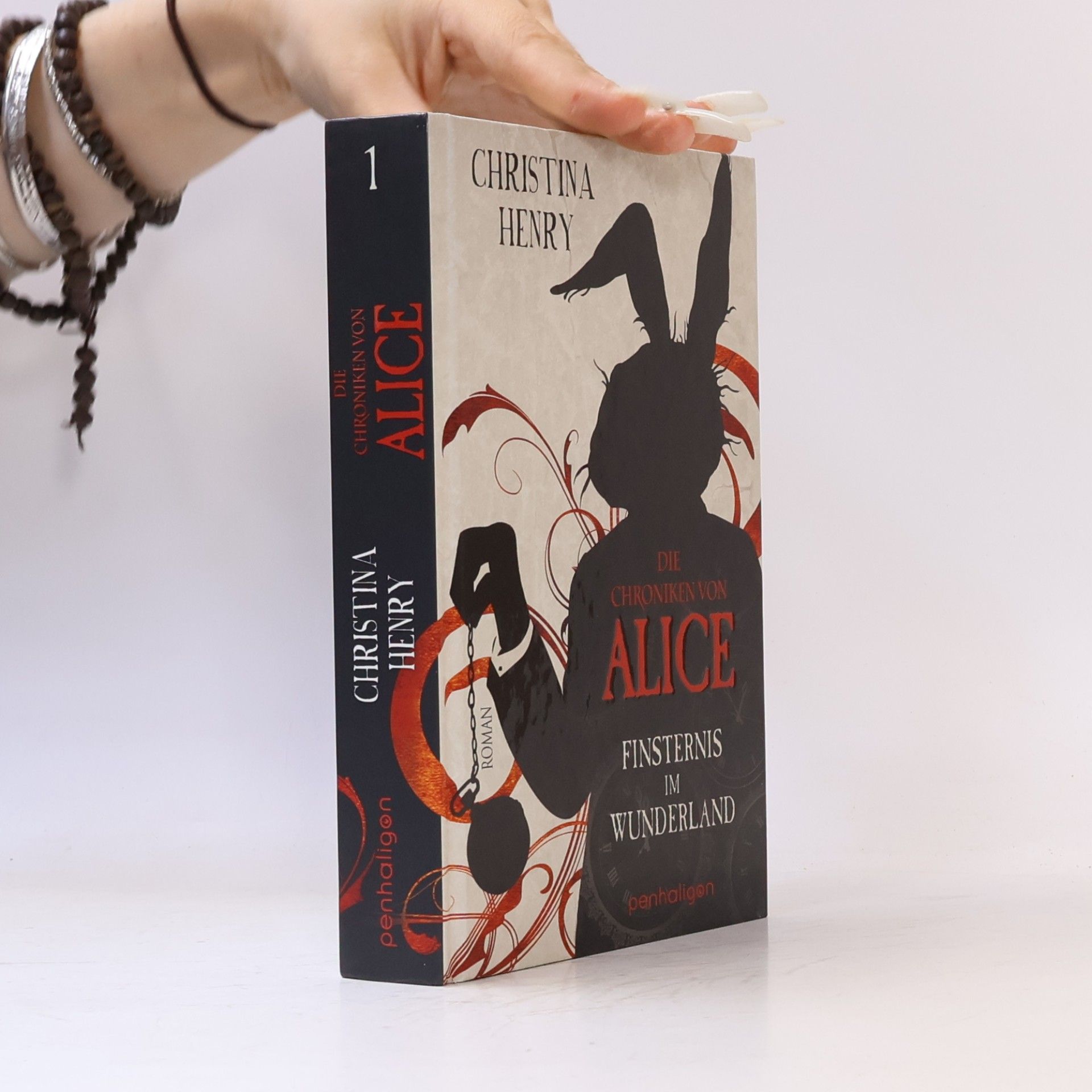 Die Chroniken von Alice. Finsternis im Wunderland