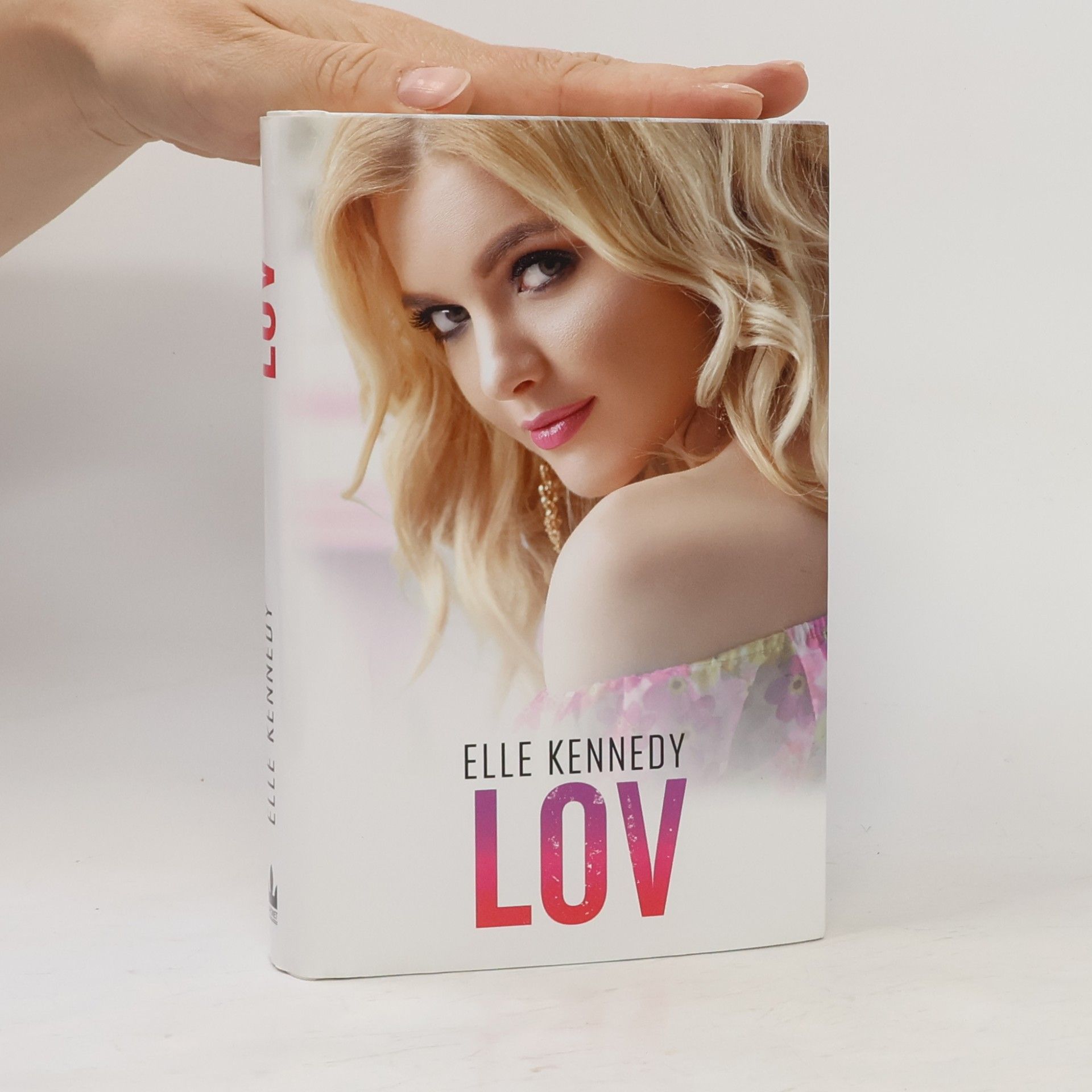 Elle Kennedy Lov