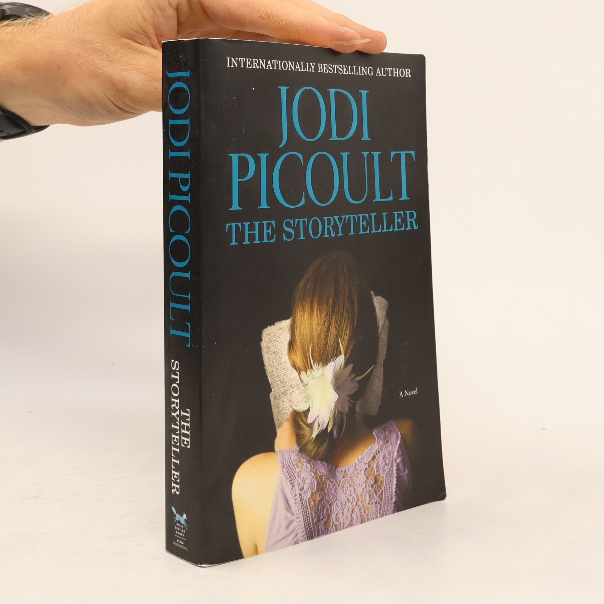 Jodi Picoult The Storyteller