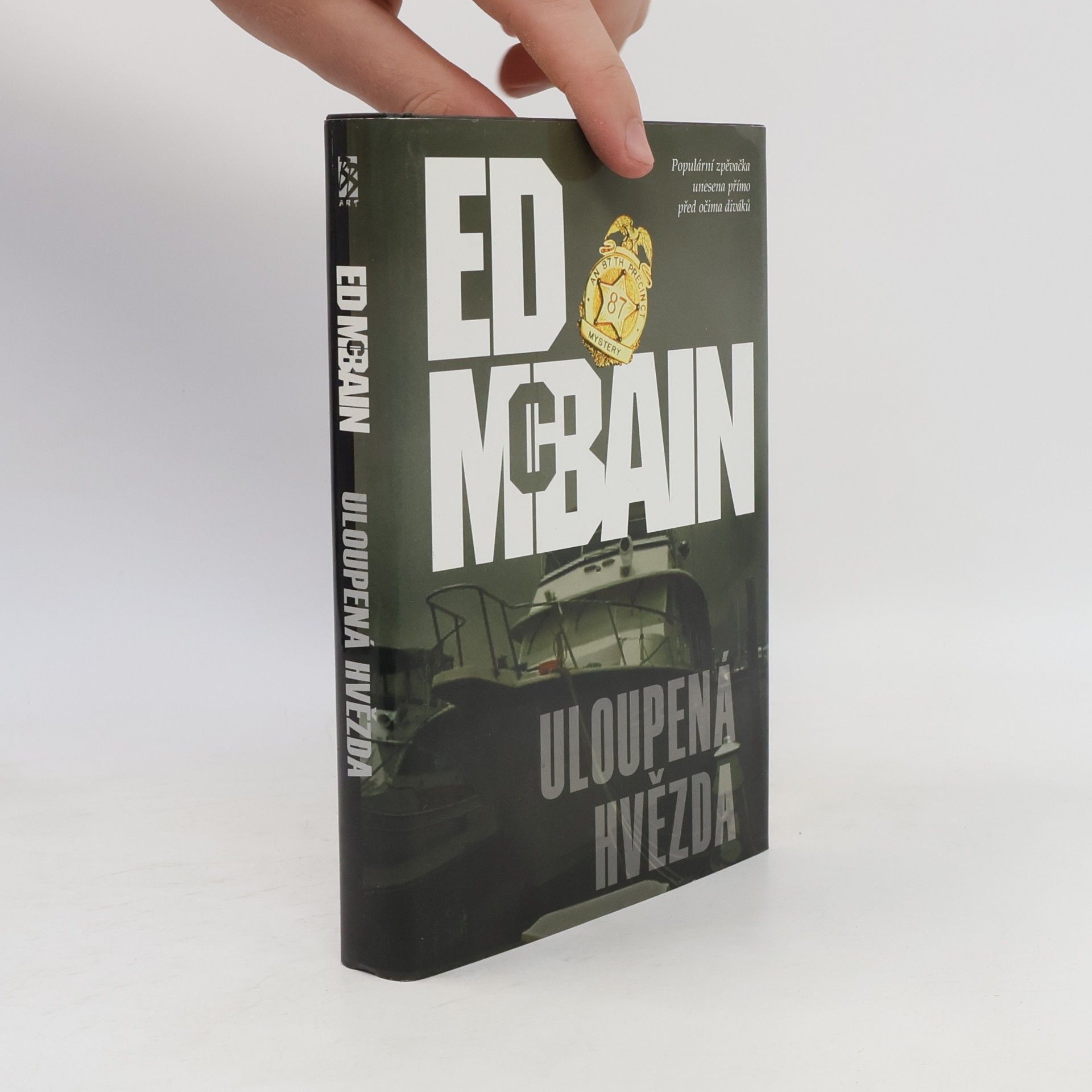 Ed McBain Uloupená hvězda. Příběh z 87. revíru