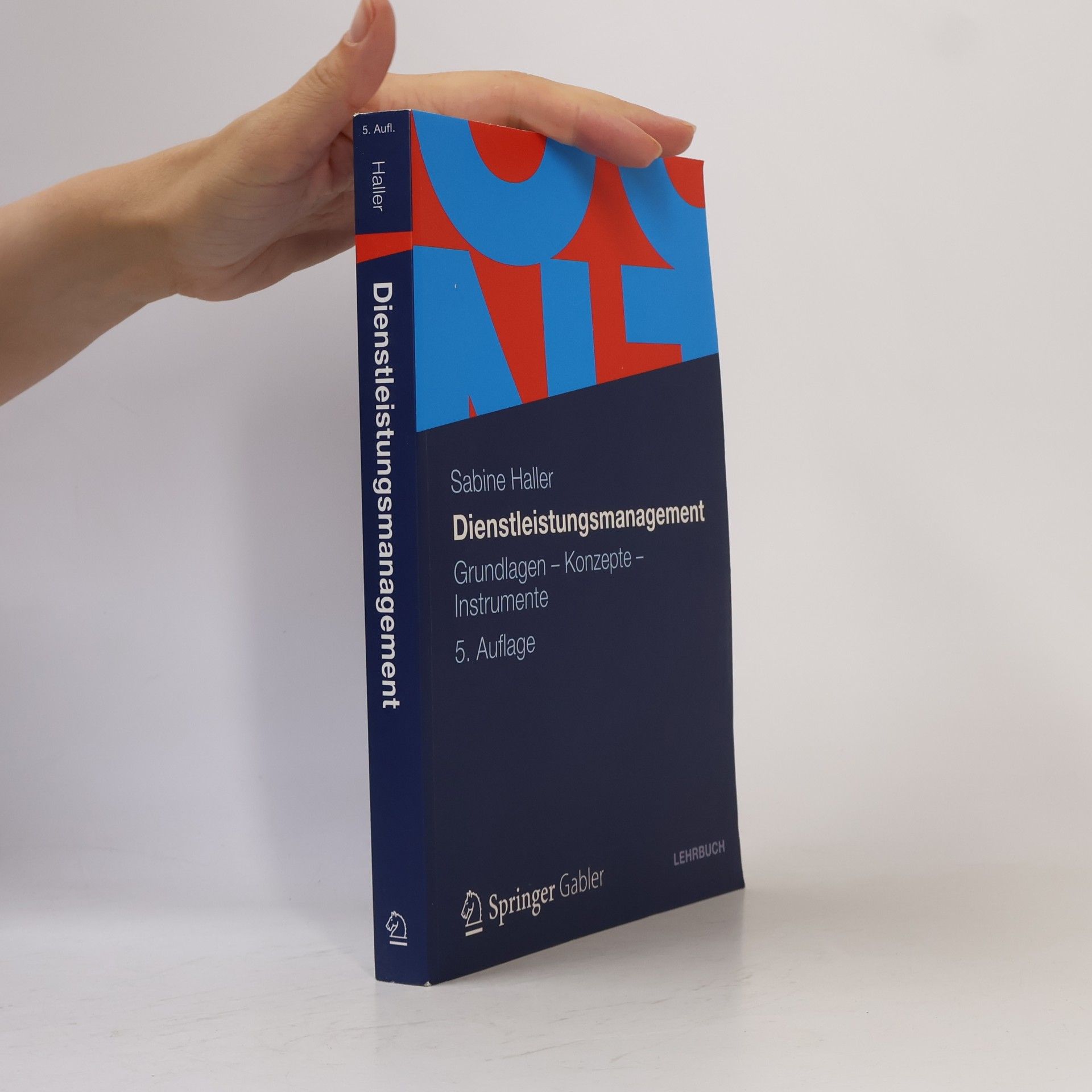 Sabine Haller Dienstleistungsmanagement