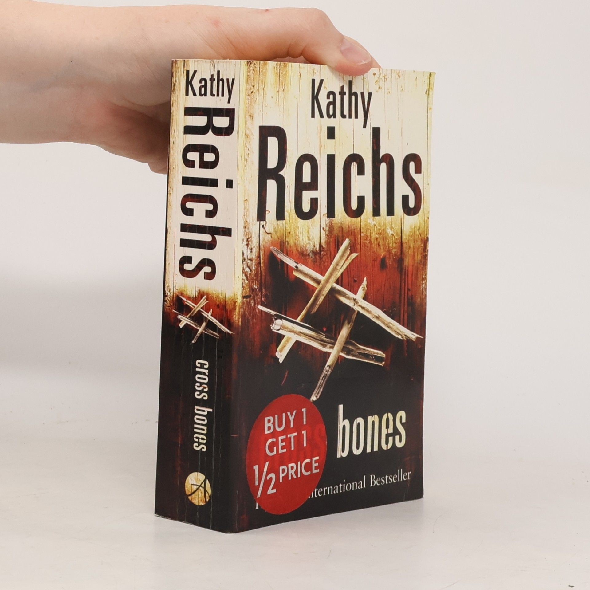 Kathy Reichs Cross bones