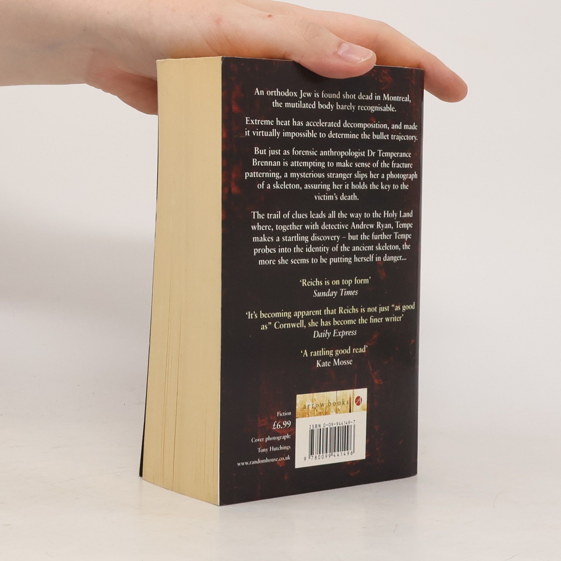 Kathy Reichs Cross bones