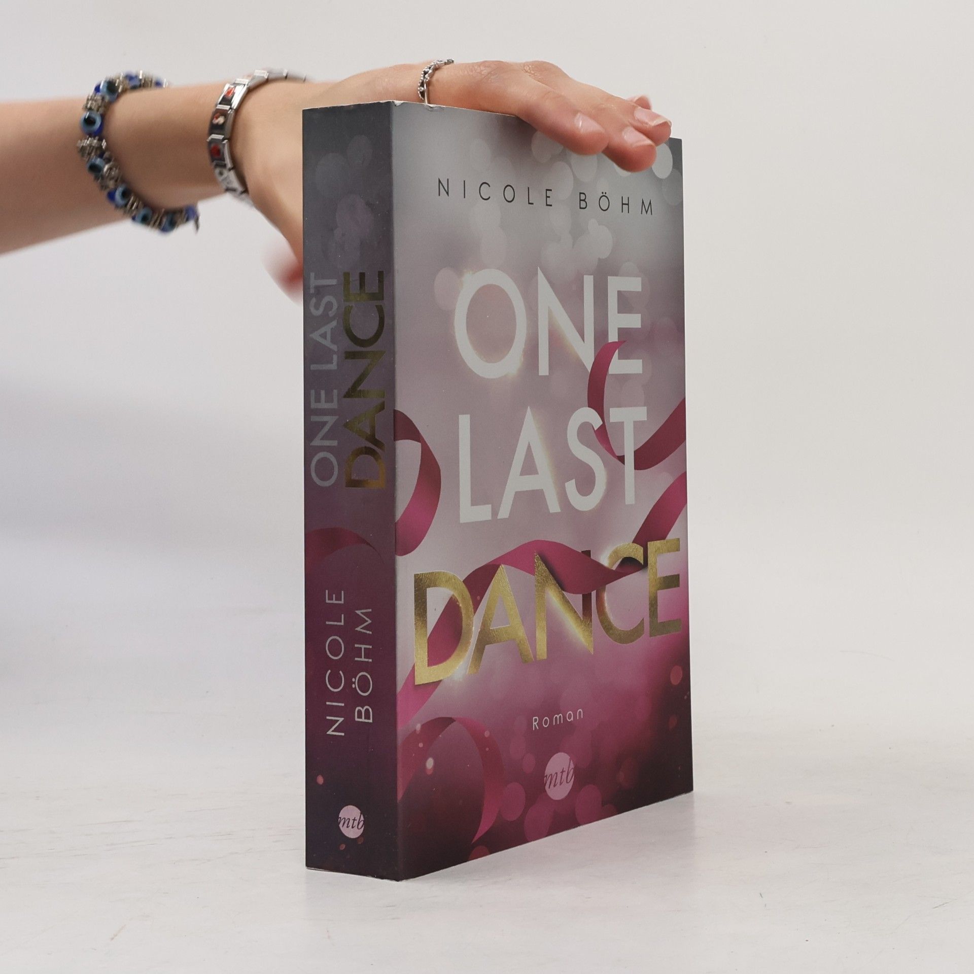 Nicole Böhm One Last Dance