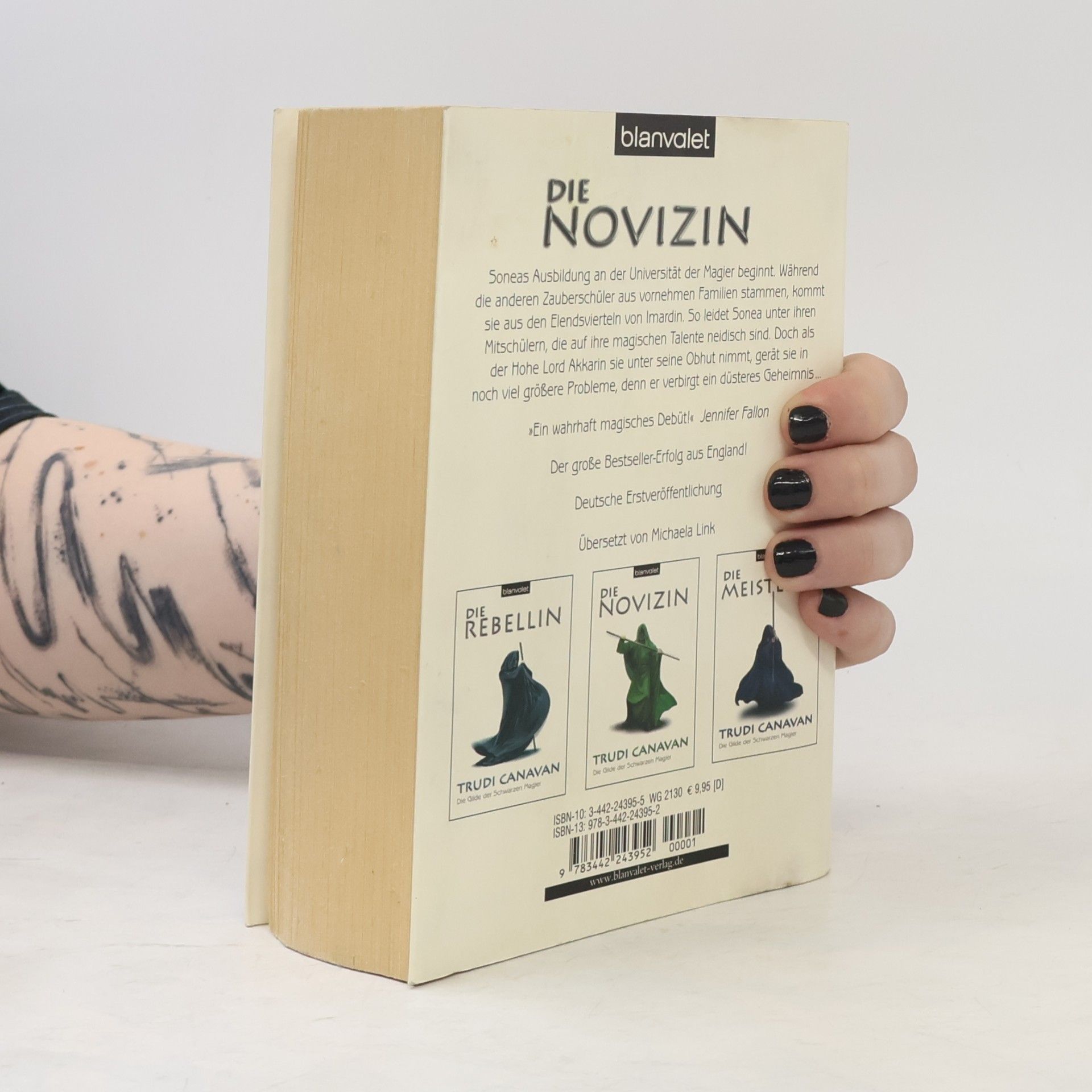 Trudi Canavan Die Novizin