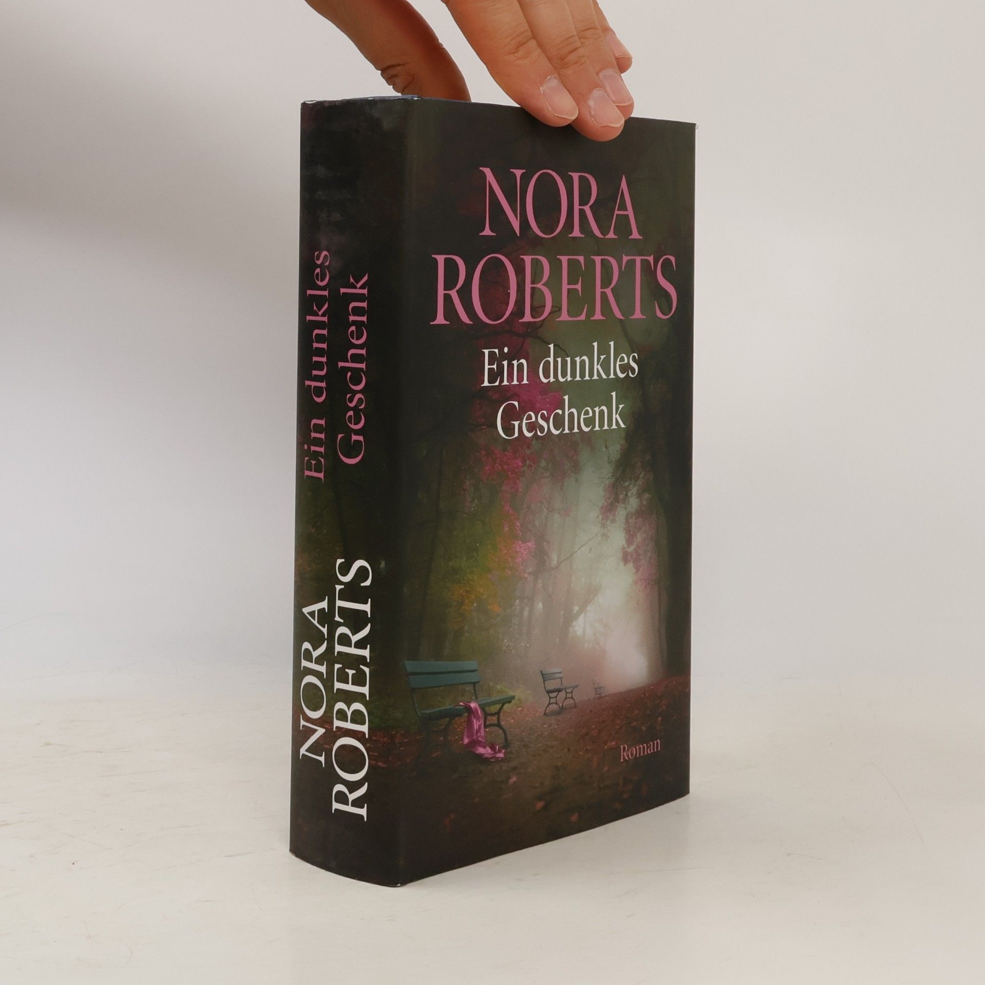 Nora Roberts Ein dunkles Geschenk