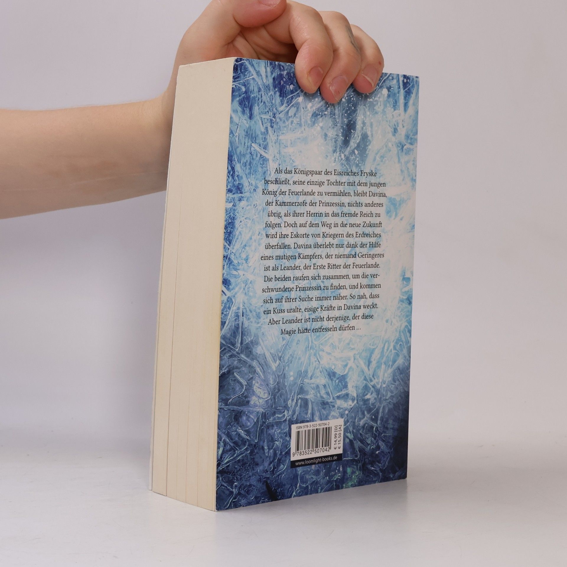 Asuka Lionera Frozen Crowns 1: Ein Kuss aus Eis und Schnee