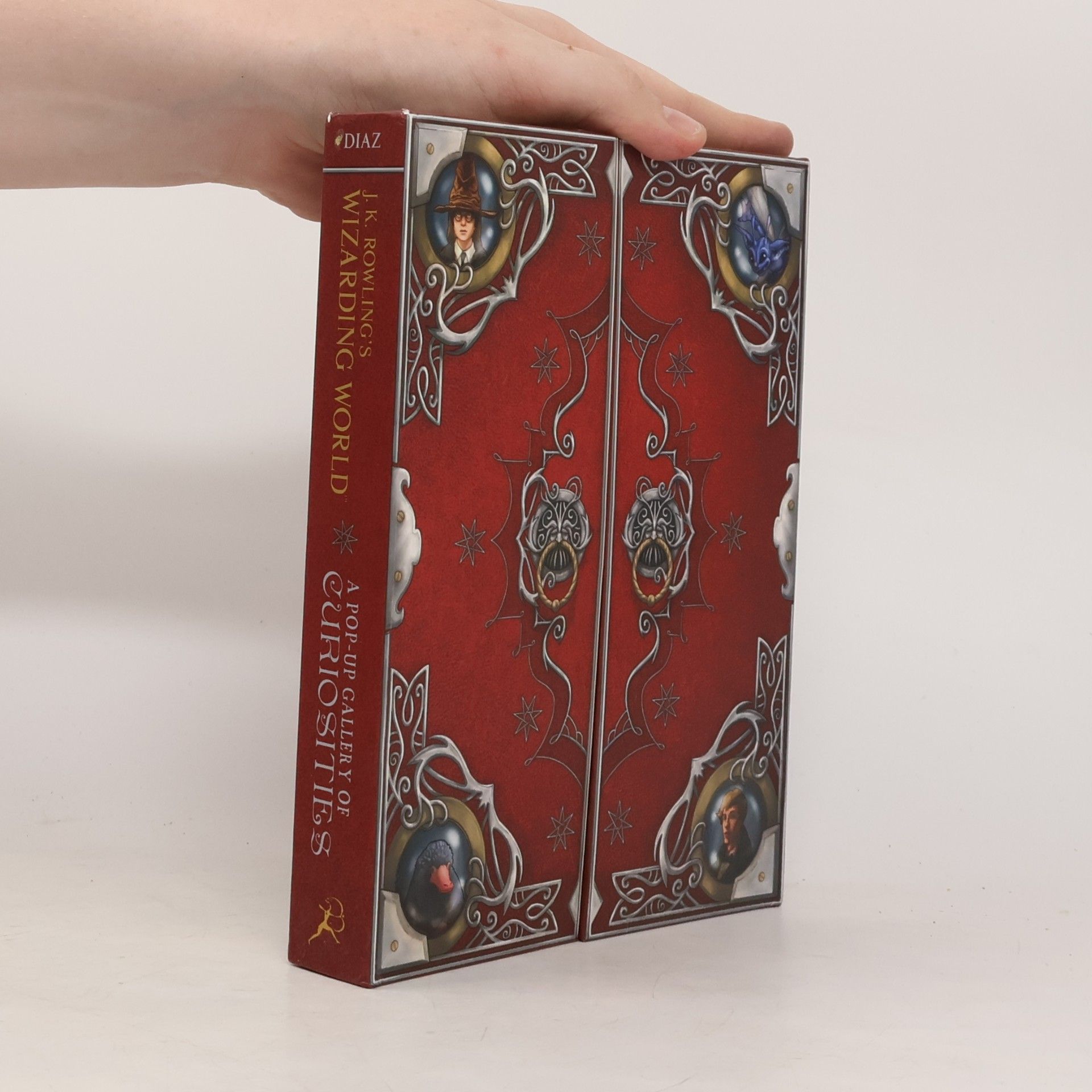 J.K. Rowling's Wizarding World - A Pop-Up Gallery of Curiosities