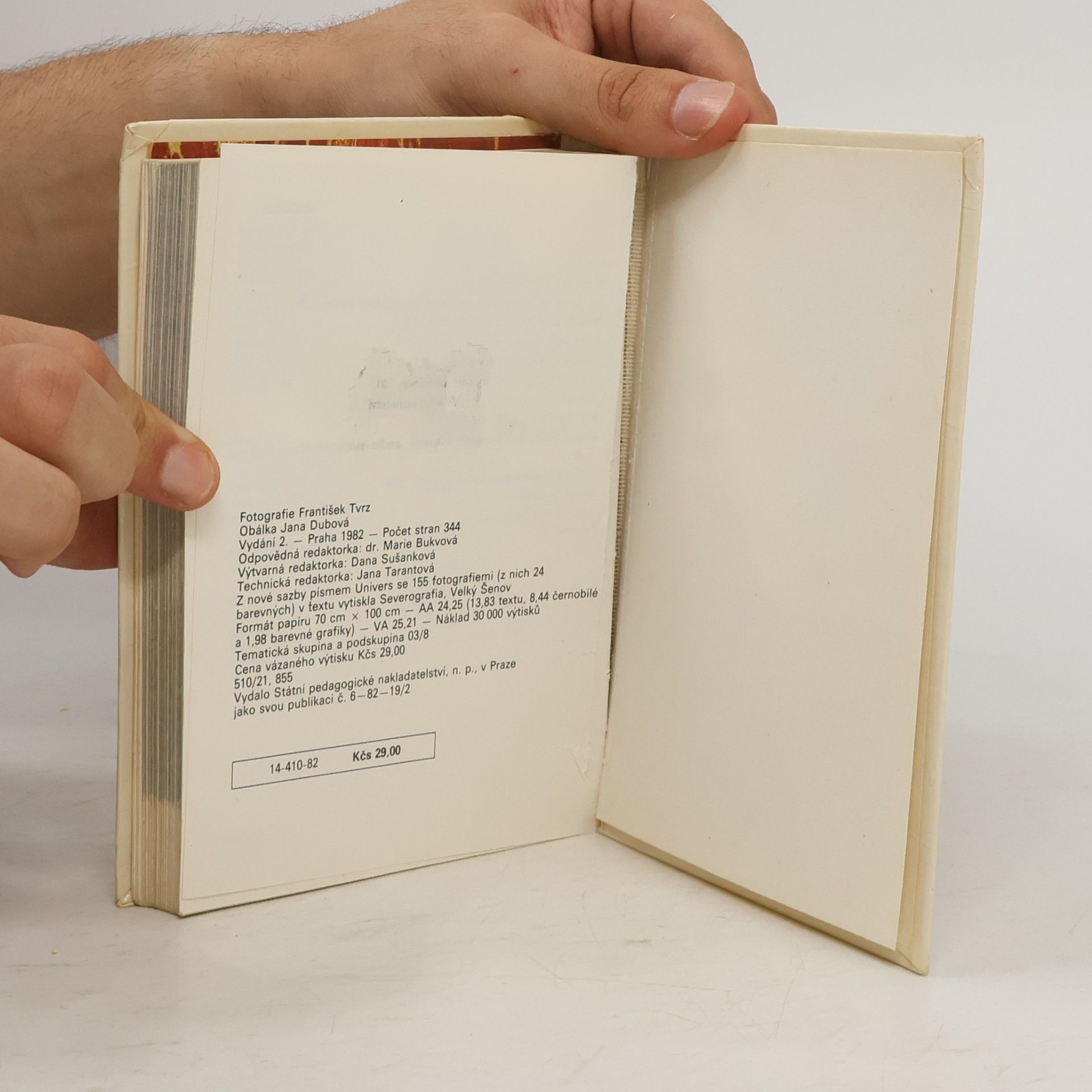 Karel Tuček Kapesní atlas nerostů a hornin