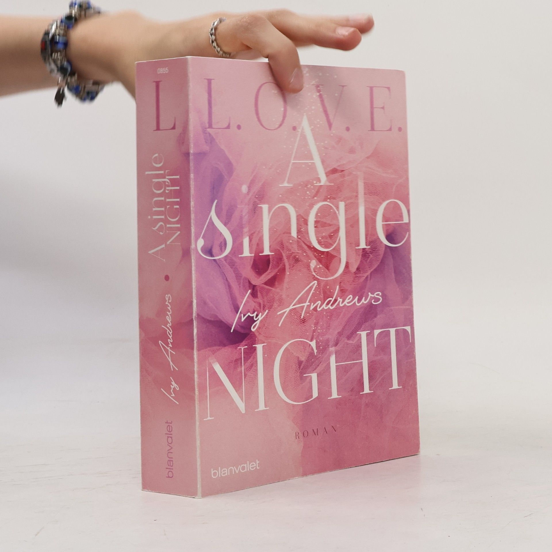 Ivy Andrews L.O.V.E. 1:A single night