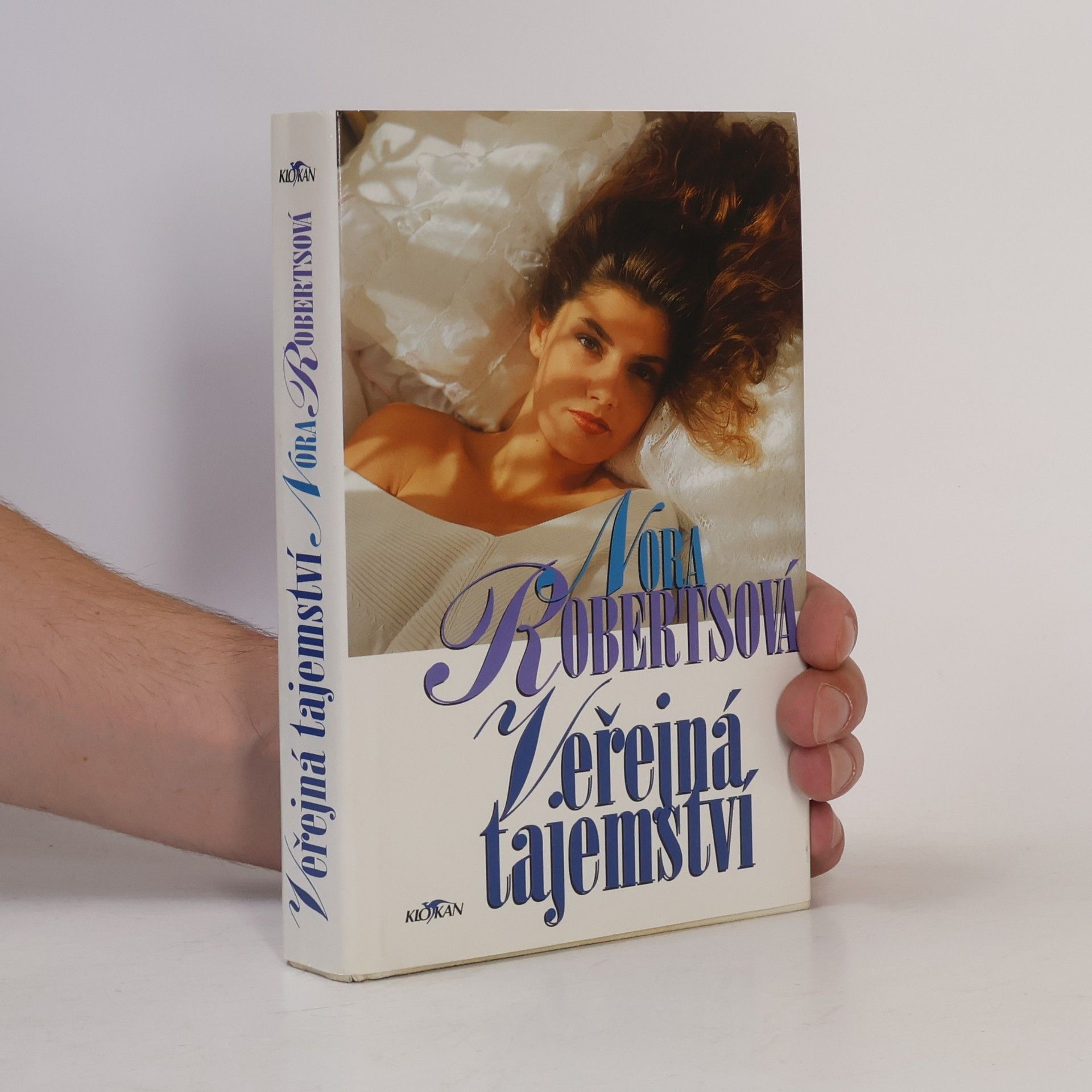 Nora Roberts Veřejná tajemství