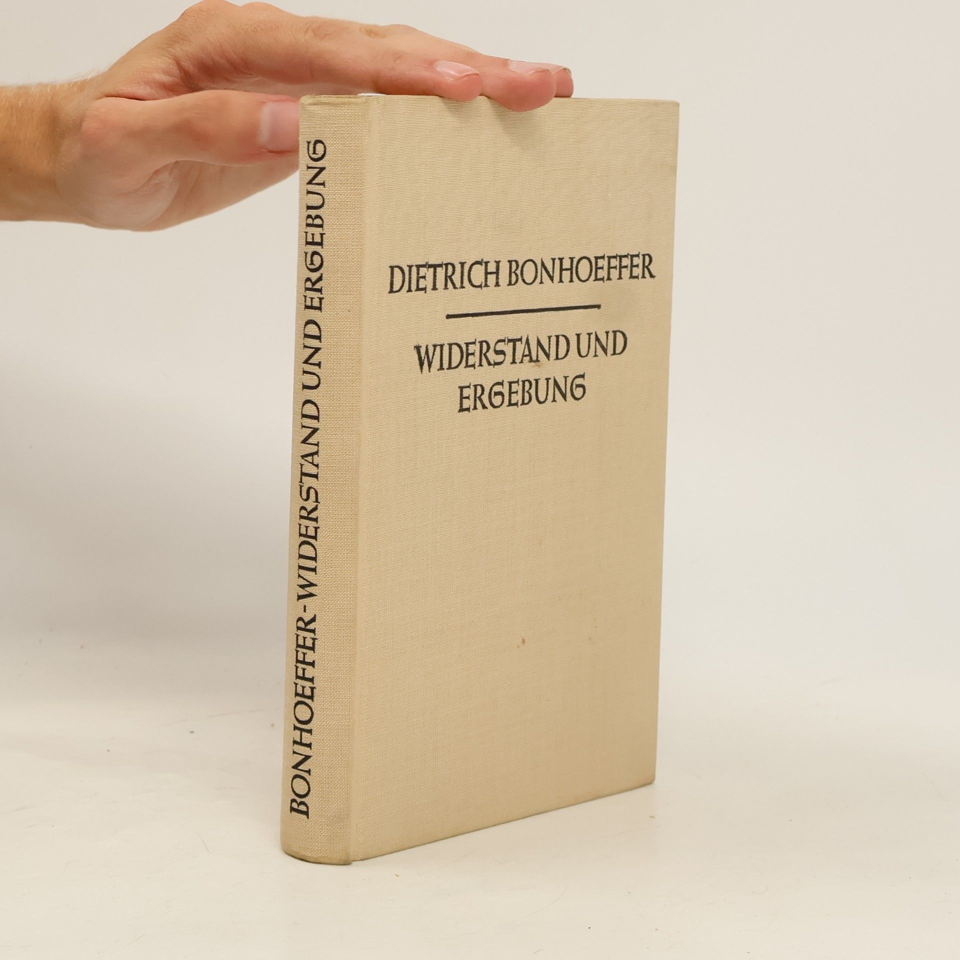 Widerstand und Ergebung