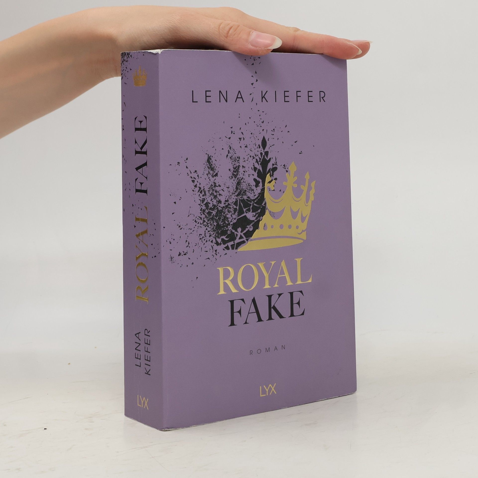 Lena Kiefer Royal Fake